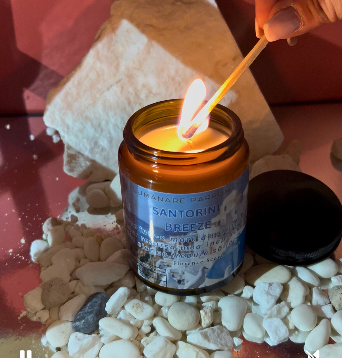 Lumânare parfumată "Santorini Breeze"-sare marină, nufăr, lemn plutitor-150g