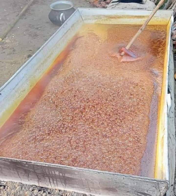 খেজুরের দানাদার ঝোলা গুড় প্রতি কেজি 