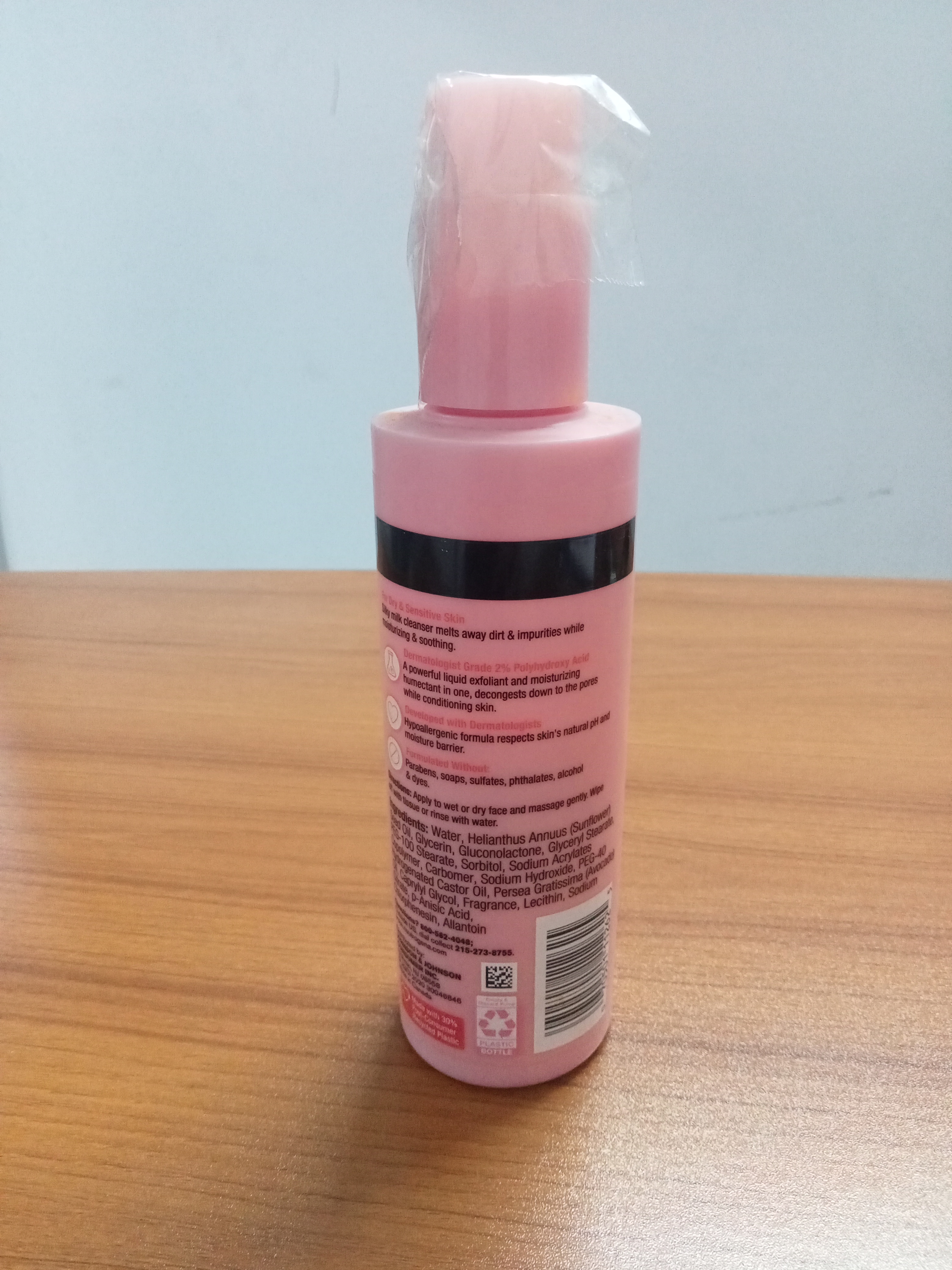 USA Neutrogena Skin Balancing Cleanser