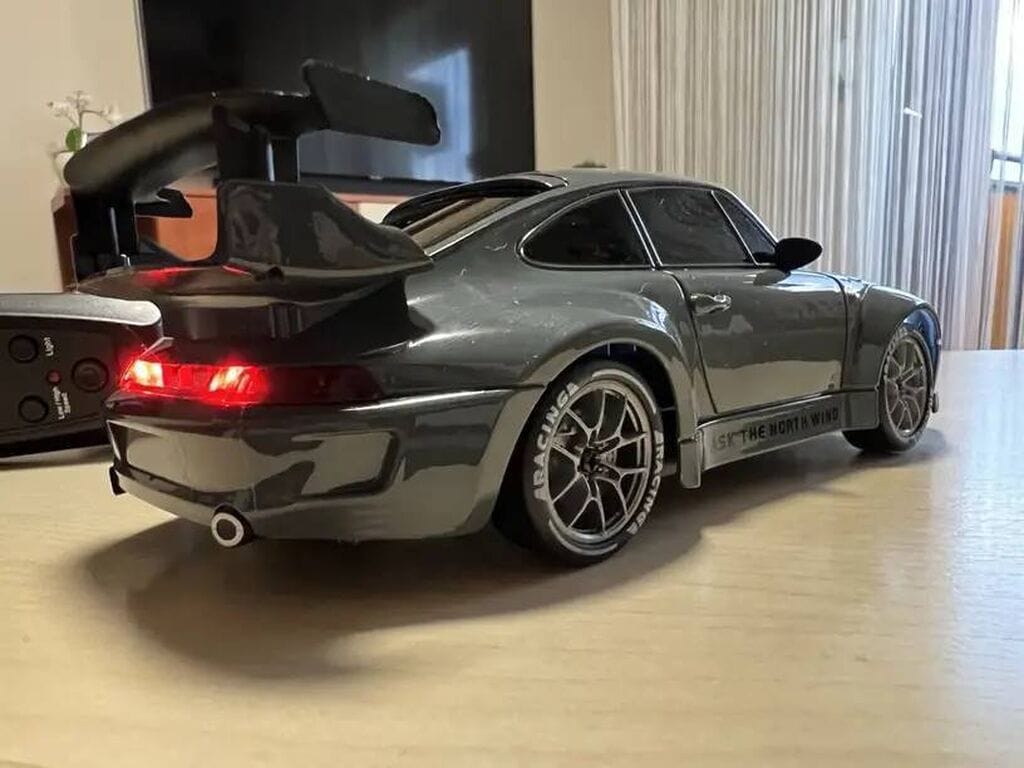RC Porsche 911 Turbo Model Car