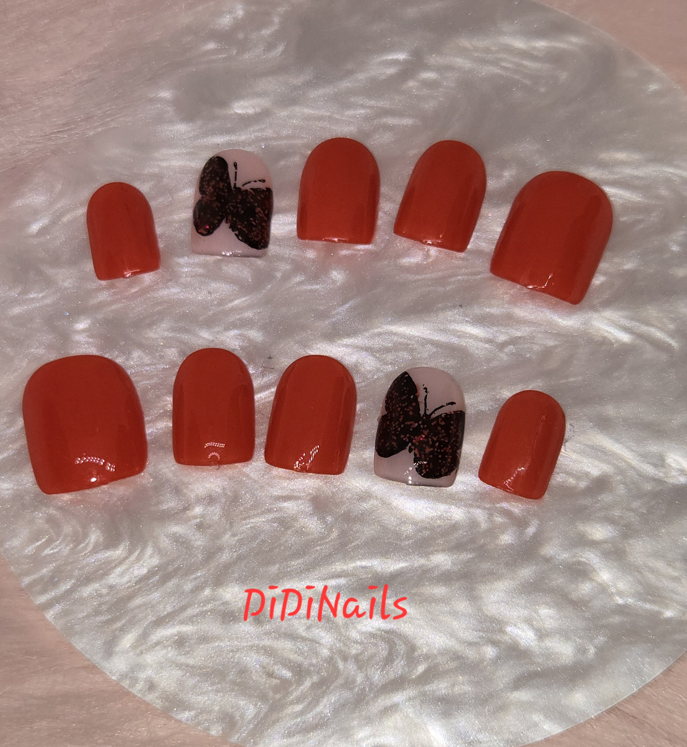 Papillon rouge