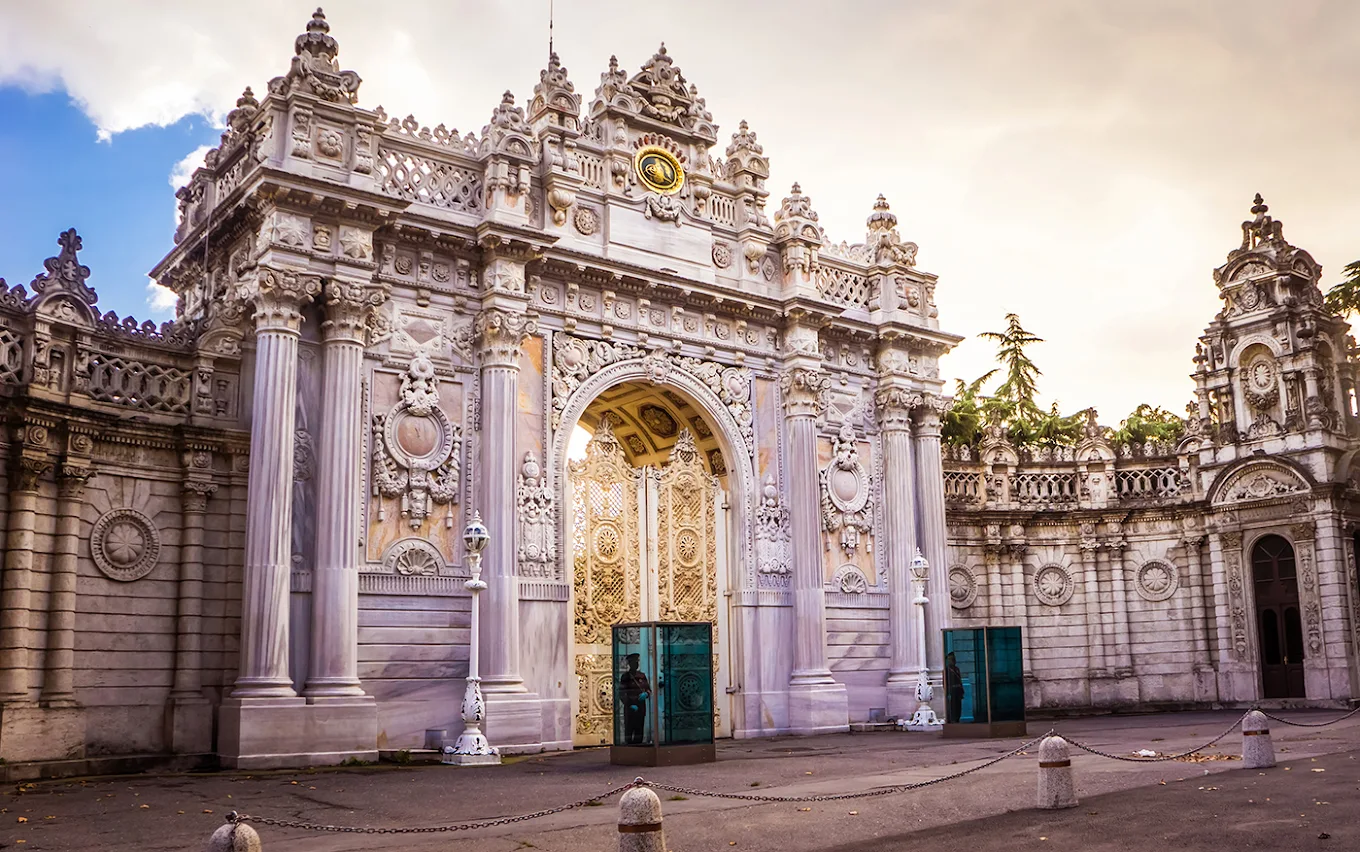Two Continents Tour and The Bosphorus Tour (DOLMABAHCE PALACE)