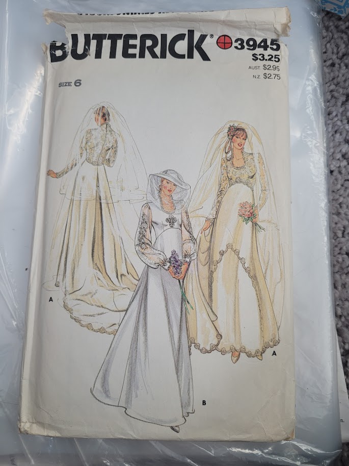 Timeless Vintage Fashion Patterns Butterick 3945 Size 6