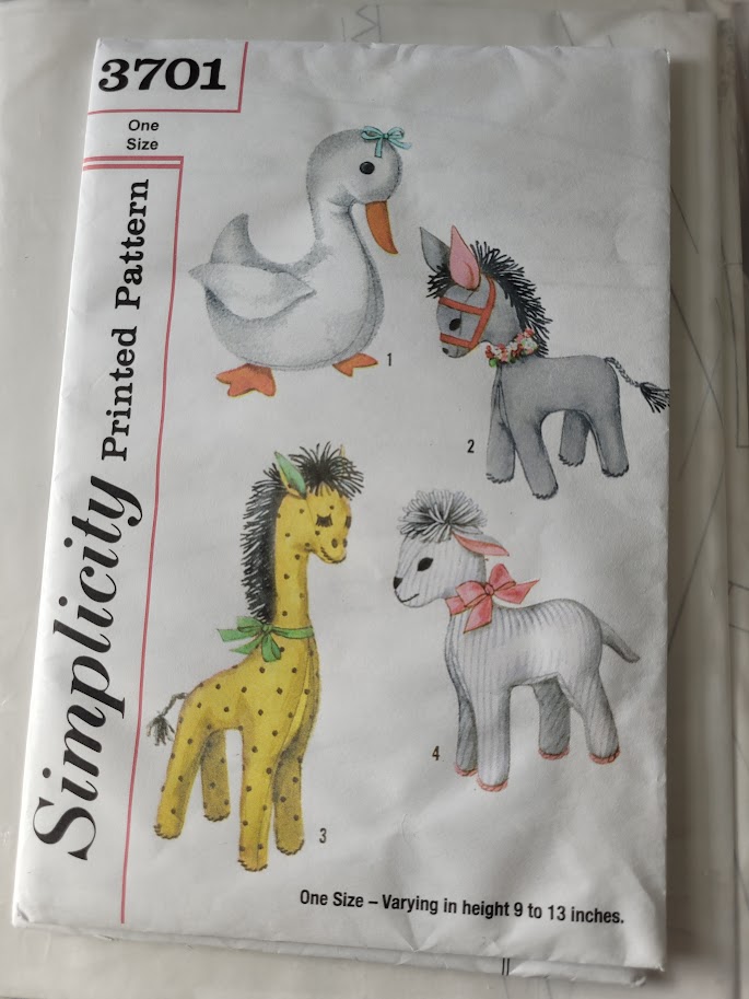 Timeless Vintage Patterns Simplicity Stuffed Toys # 3701