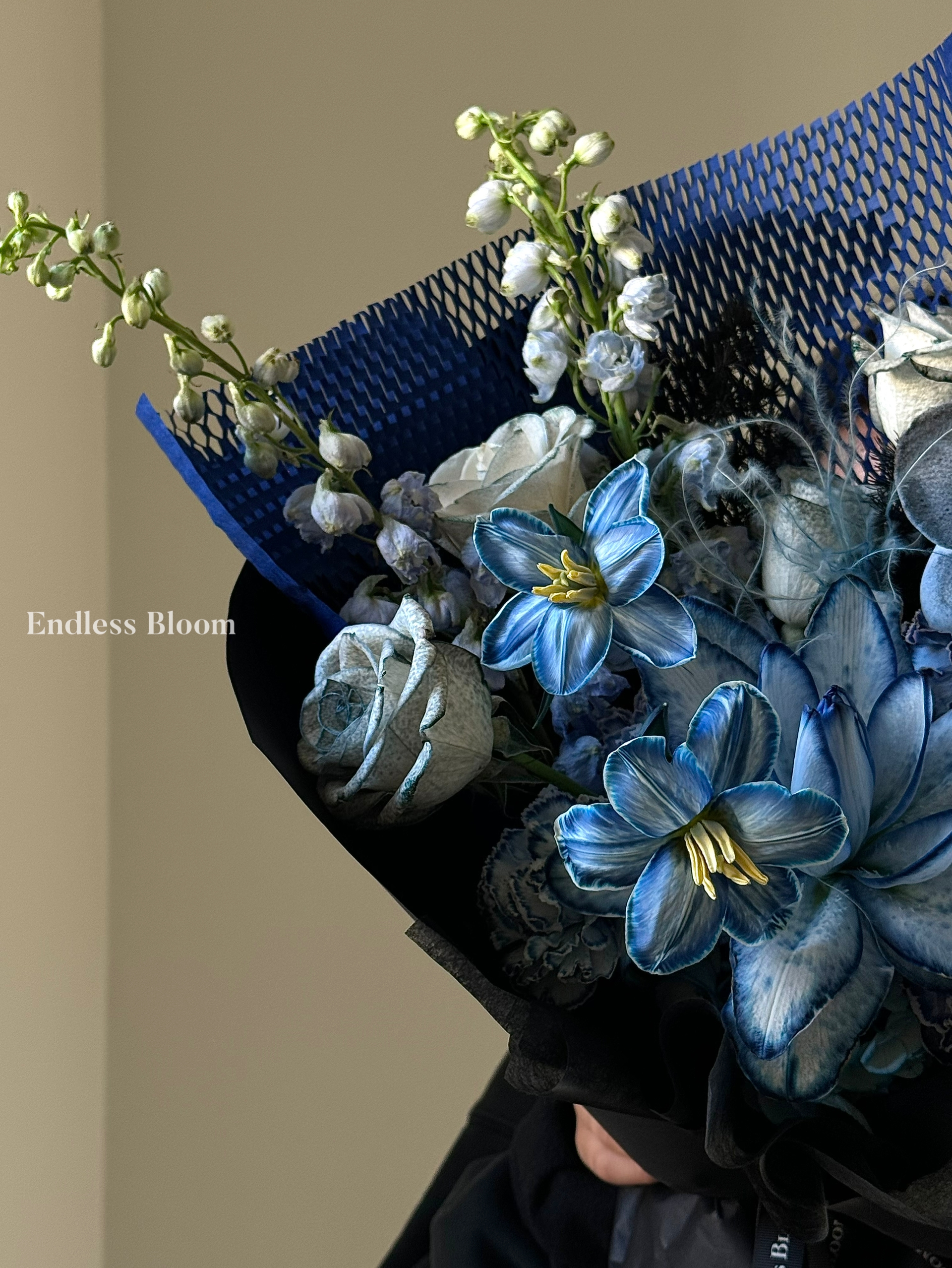 Blue Flower Bouquet (Medium) 蓝色混搭花束中号