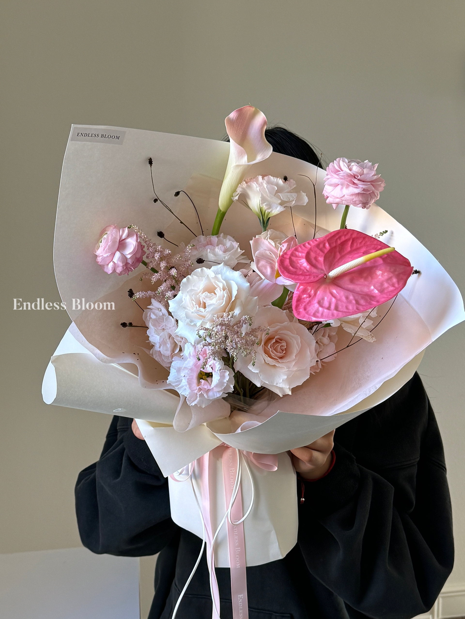 Pink Flower Bouquet (Medium) 粉白色混搭花束中号