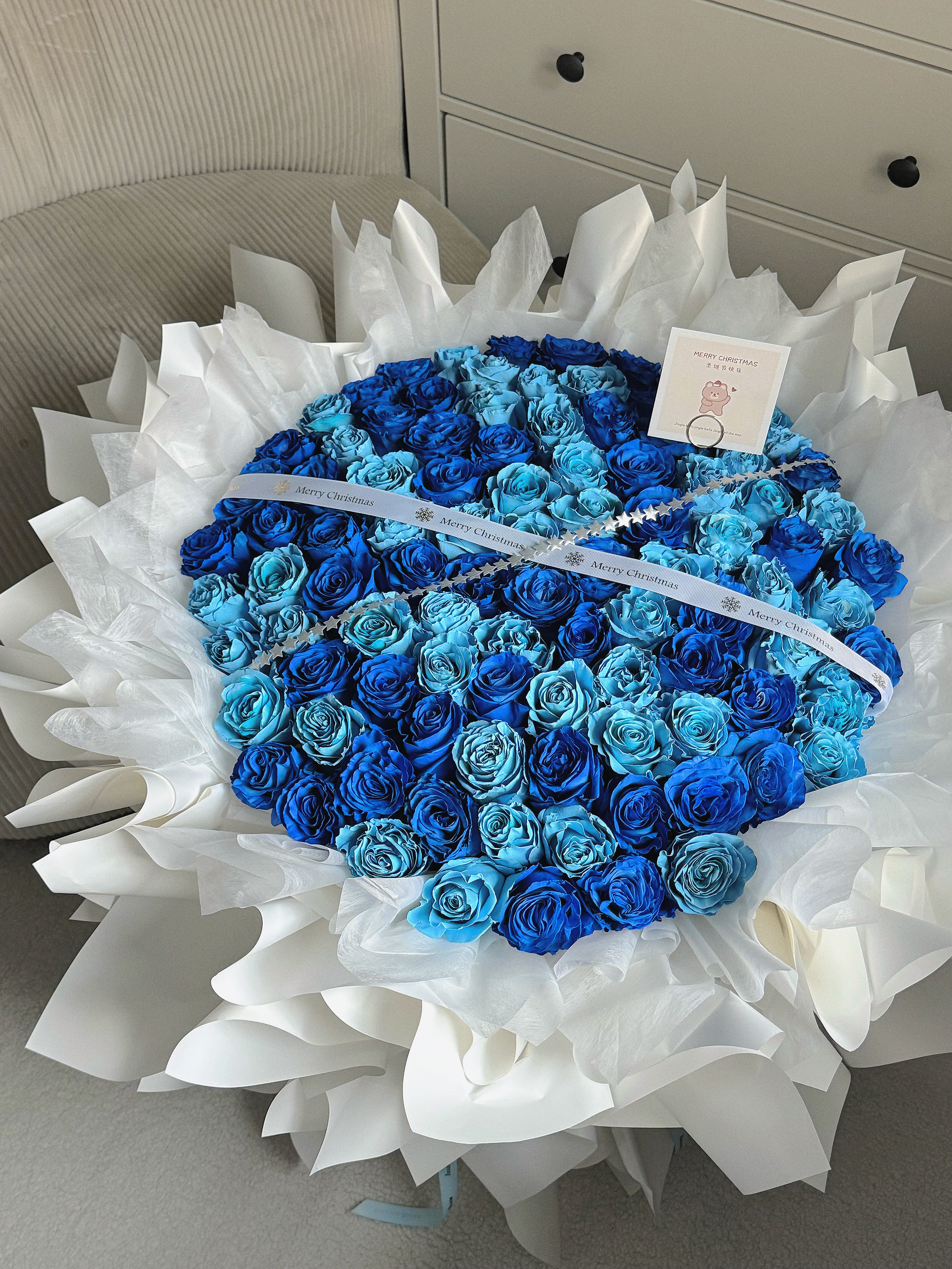 99 Roses with 2 Ballons 99枝玫瑰花束（配2个氦气球）