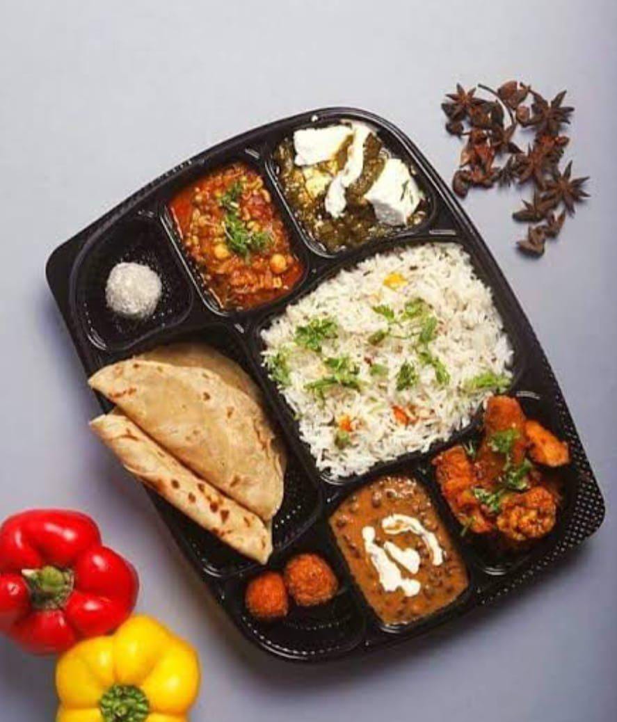 8cp Meal Tray With Lid