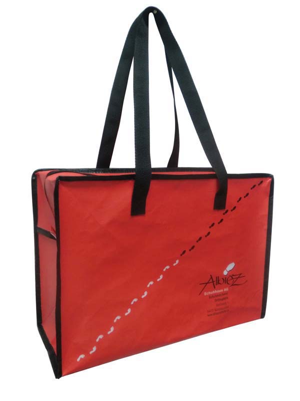Red Rpet Tote Bag With Zipper Closure