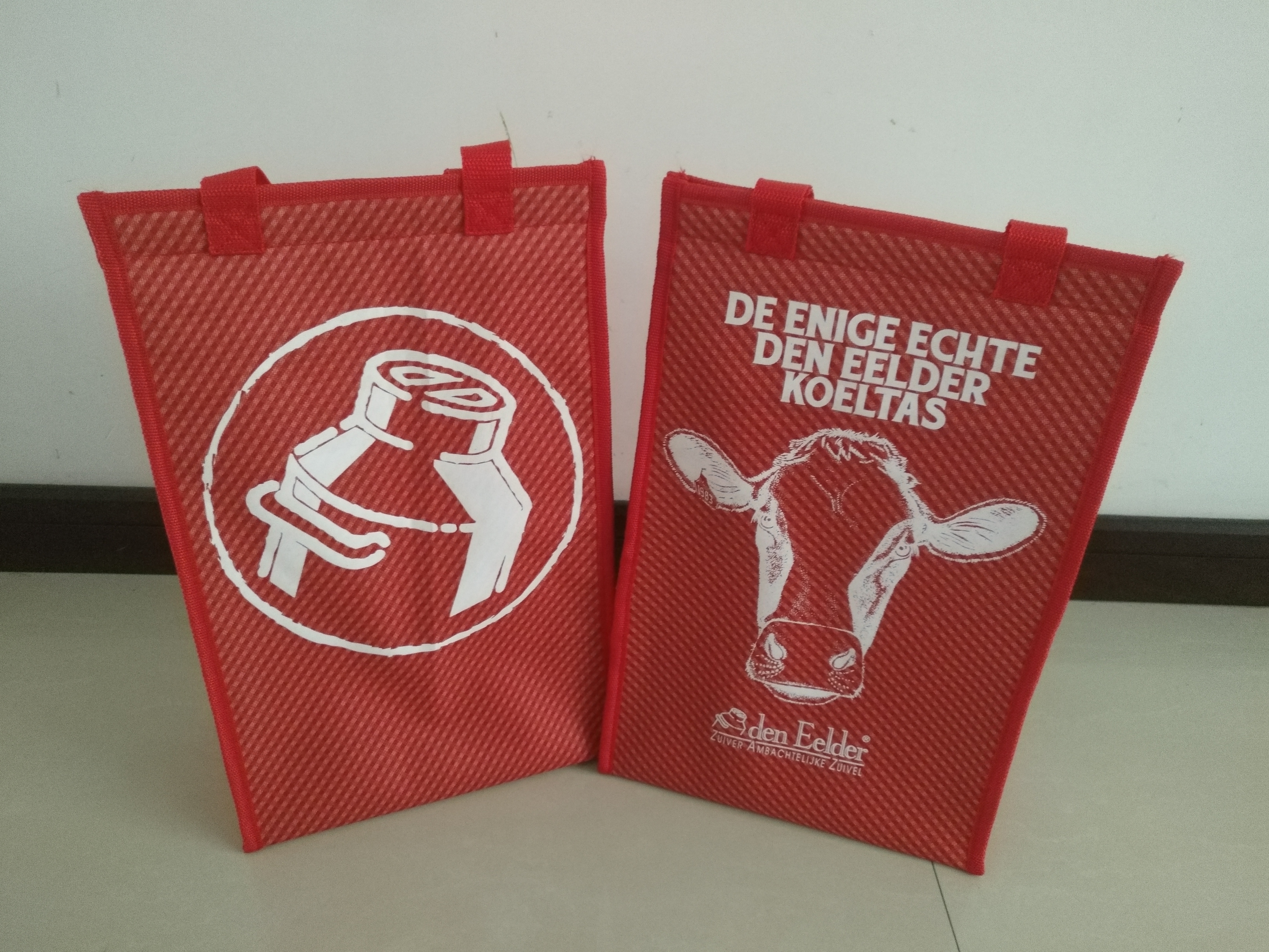 Red Insulated Cooler Bags Silk Screen Custom Logo Printing Keep Warm 6hours