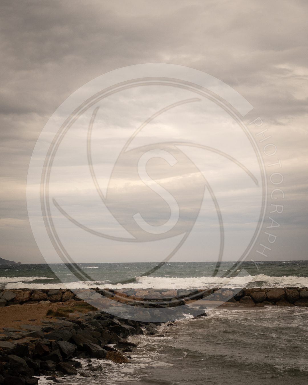 Plage rocheuse