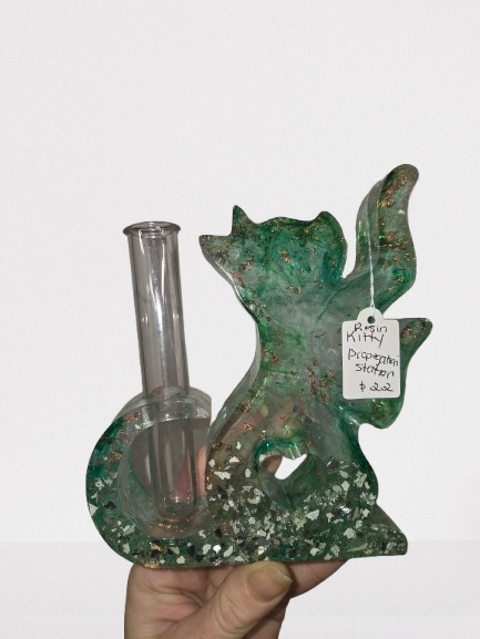 Kitty Resin Plant Propagation Station