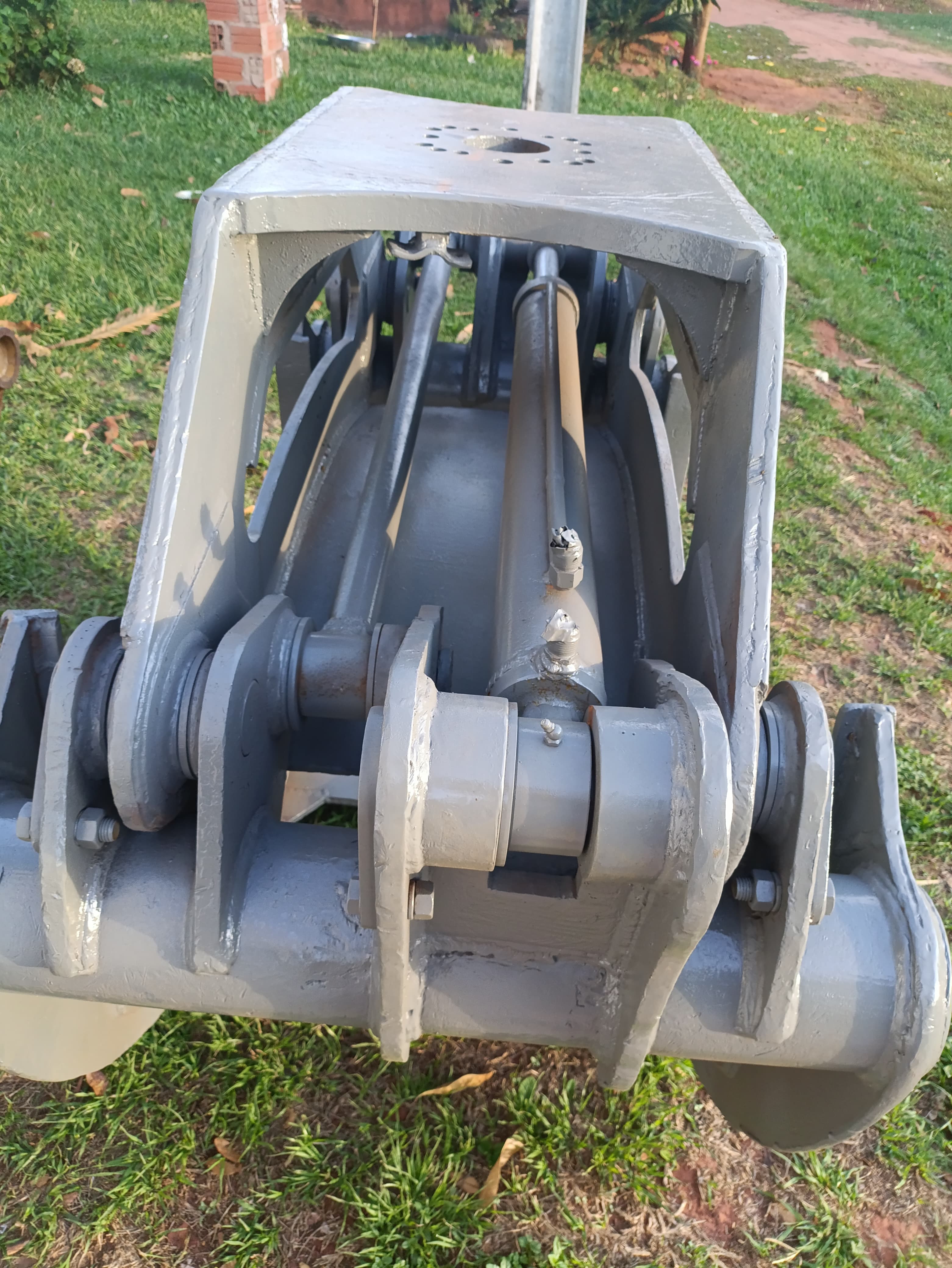 Pinza forestal reforzada para retro, precio negociable