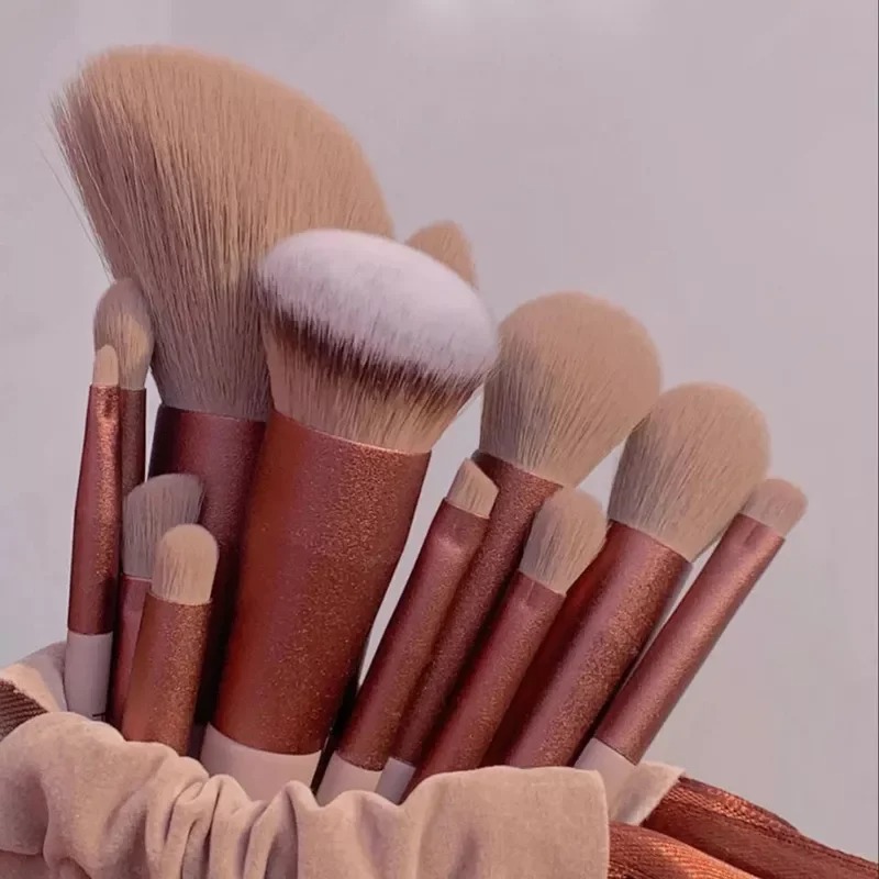 Quality 13 piece women's eyeshadow brush set