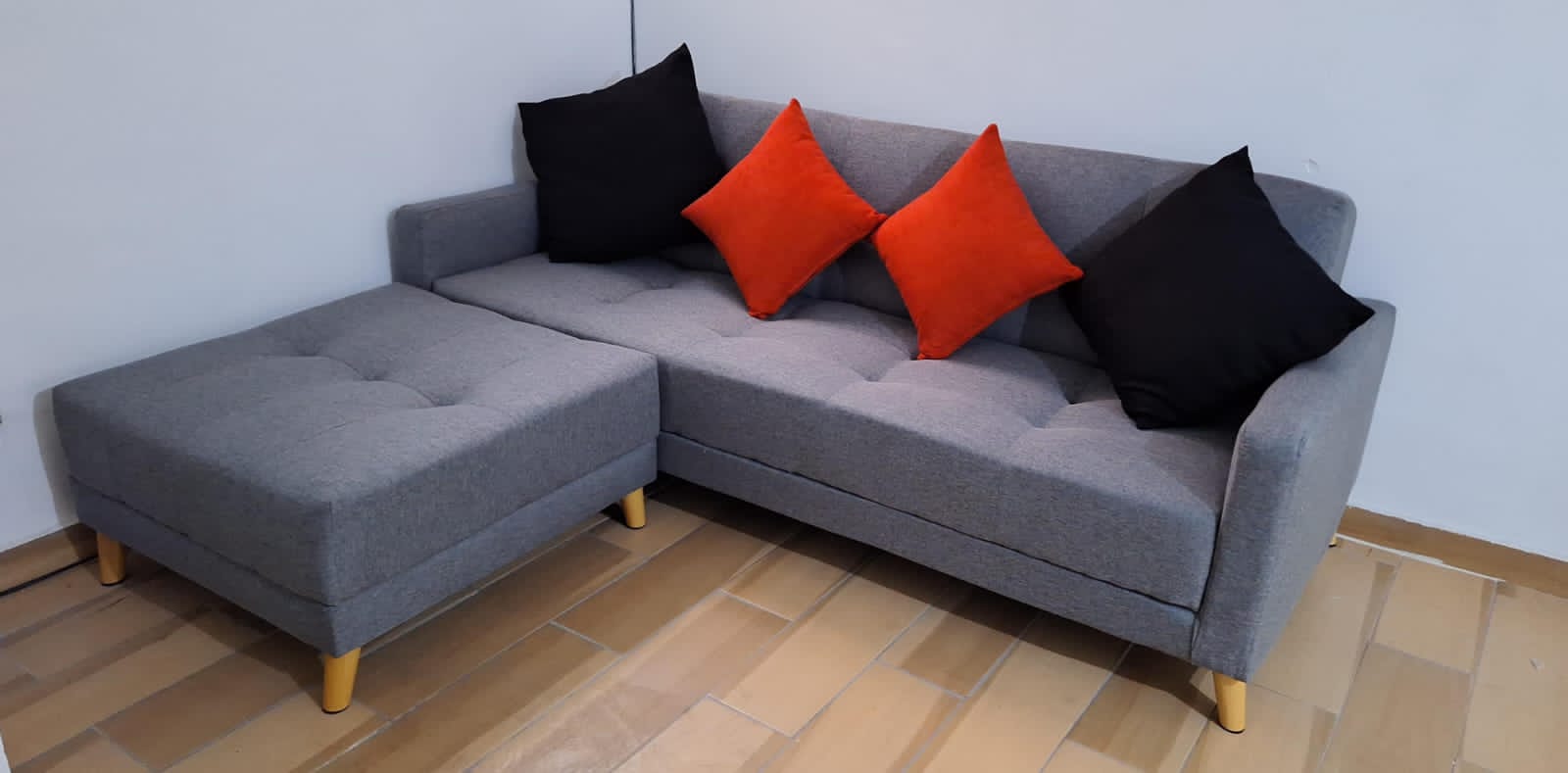Sofá Cama Individual Japandi con brazos y taburete