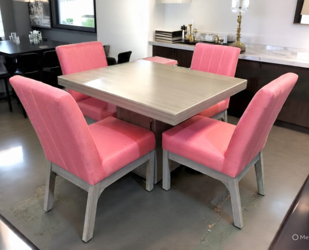 Comedor de 4 sillas Gris con rosa