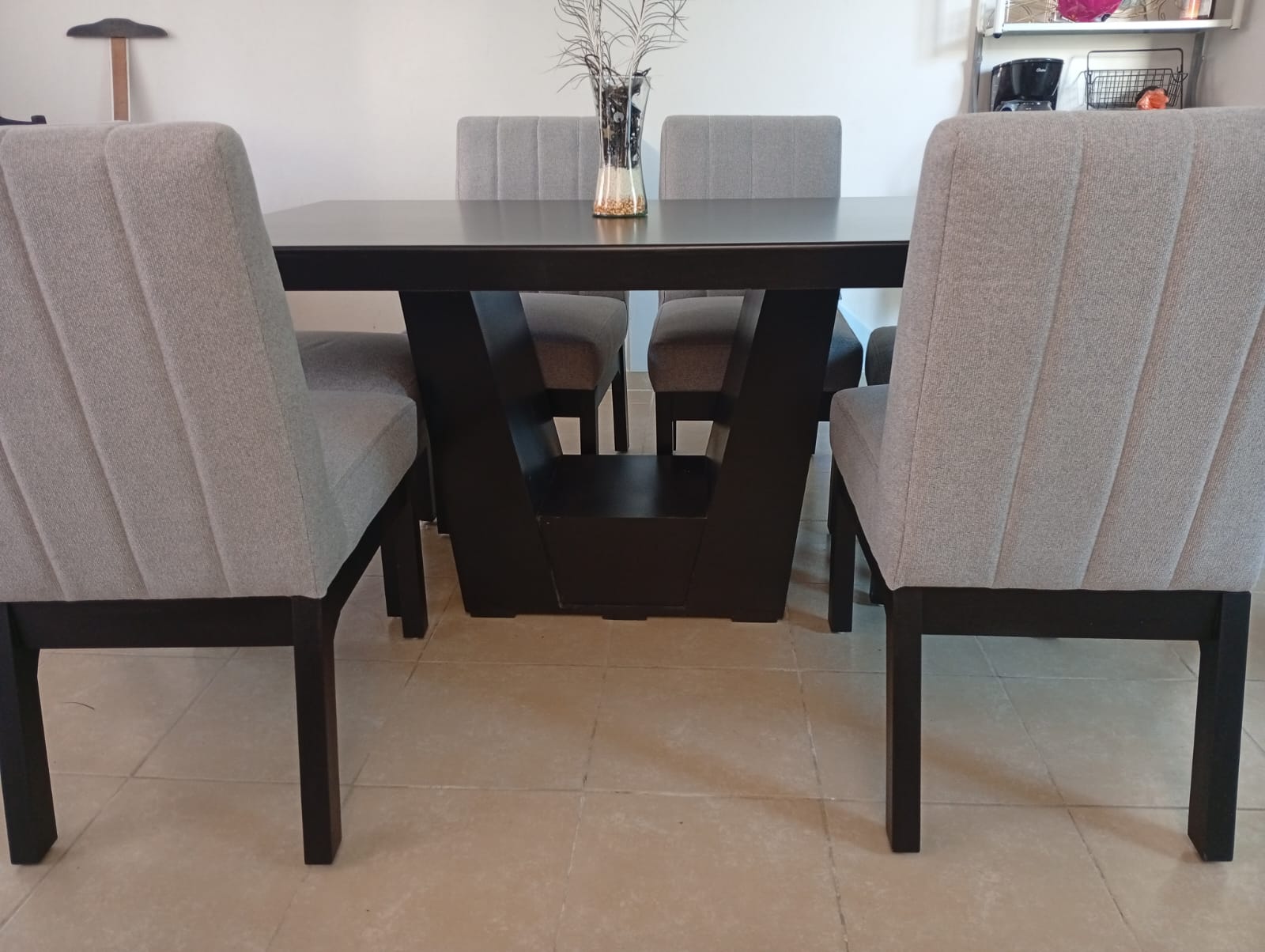 Comedor de 6 sillas Pedestal V Barniz Negro 