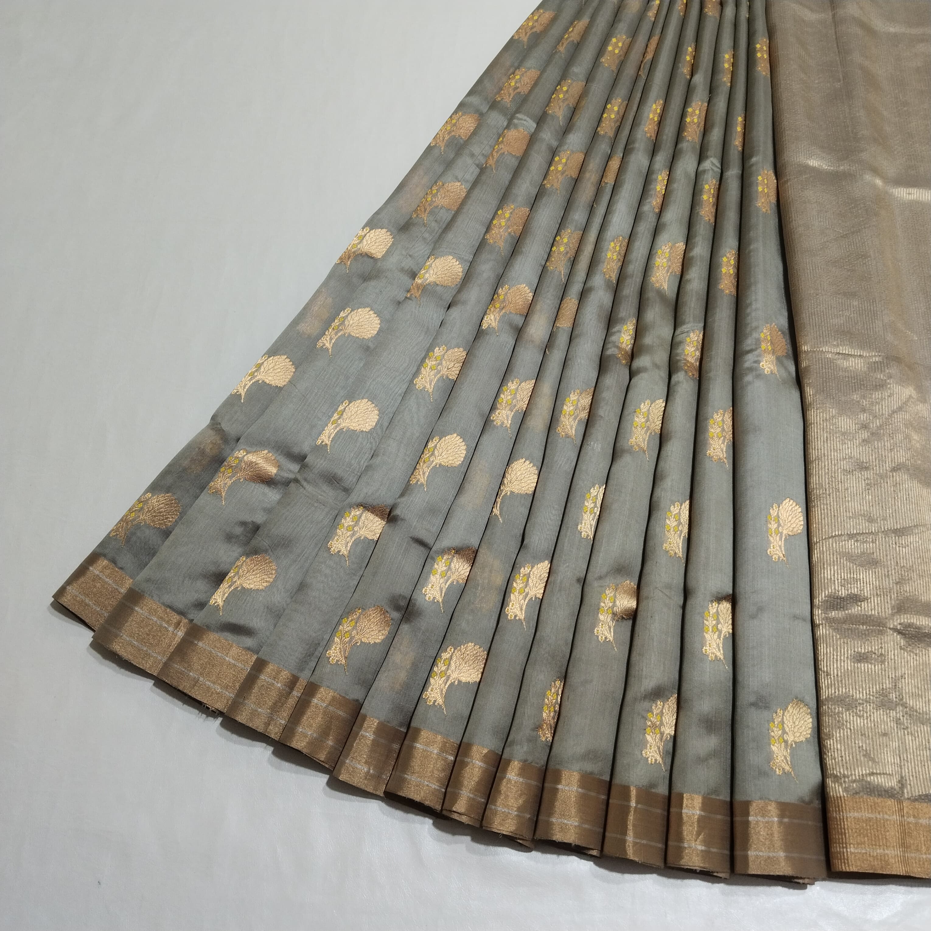 Chanderi silk saree golden Zari 