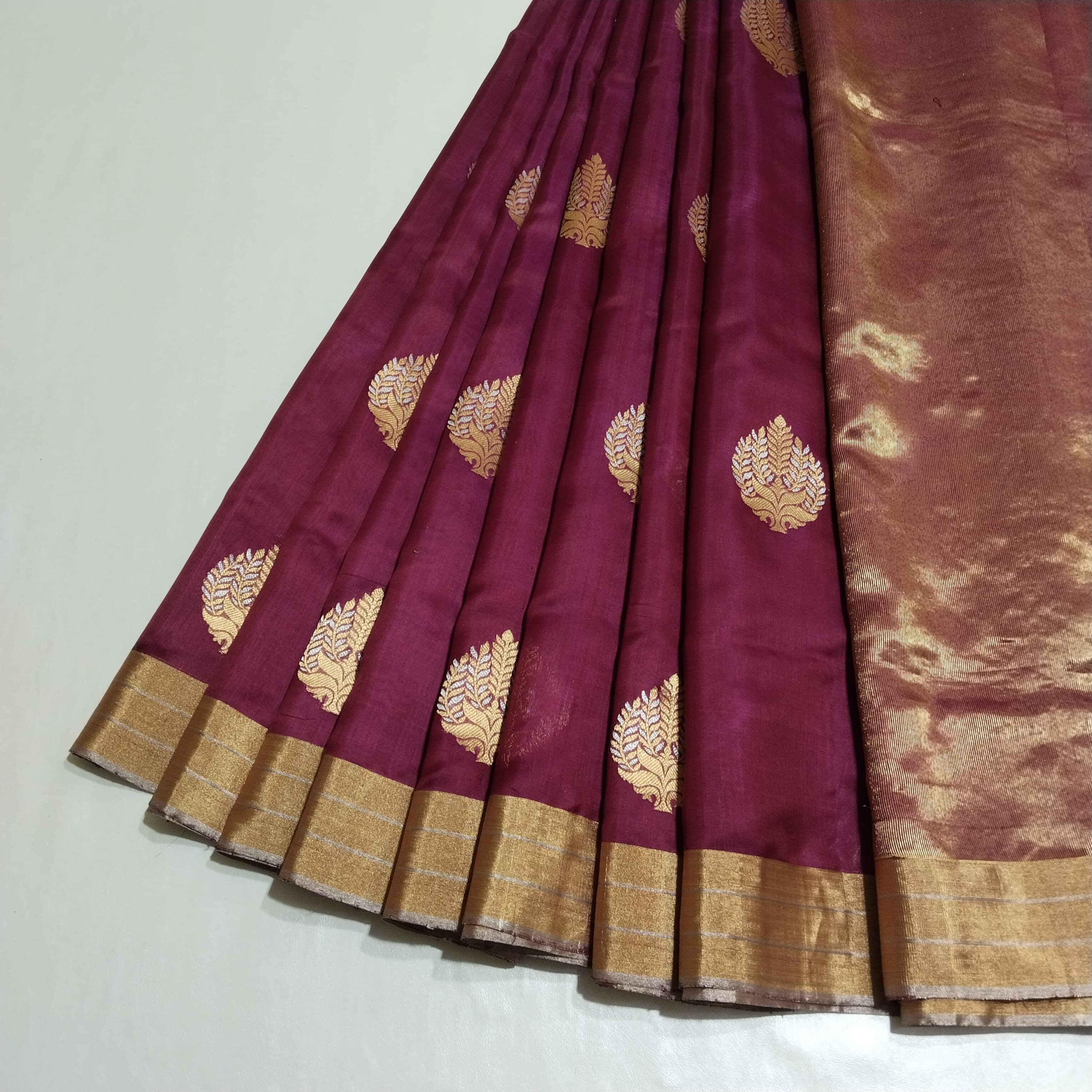 Royal Elegance in Every Thread