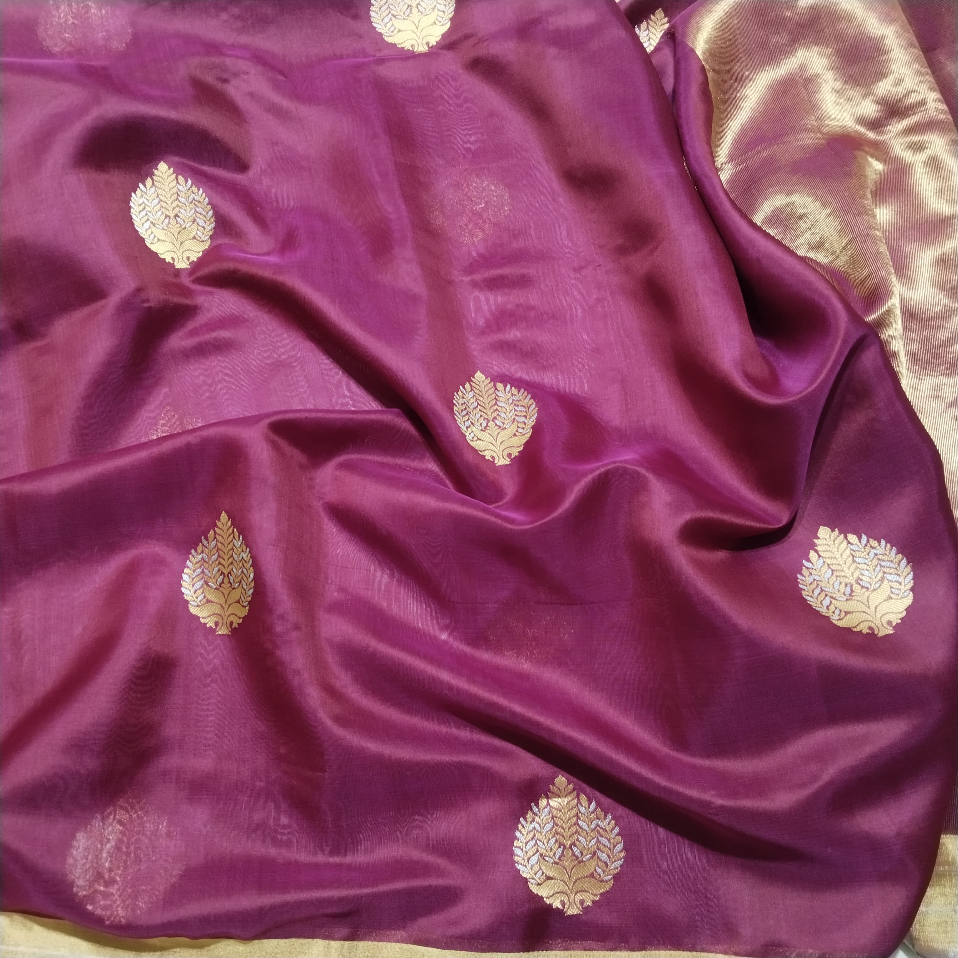 Royal Elegance in Every Thread