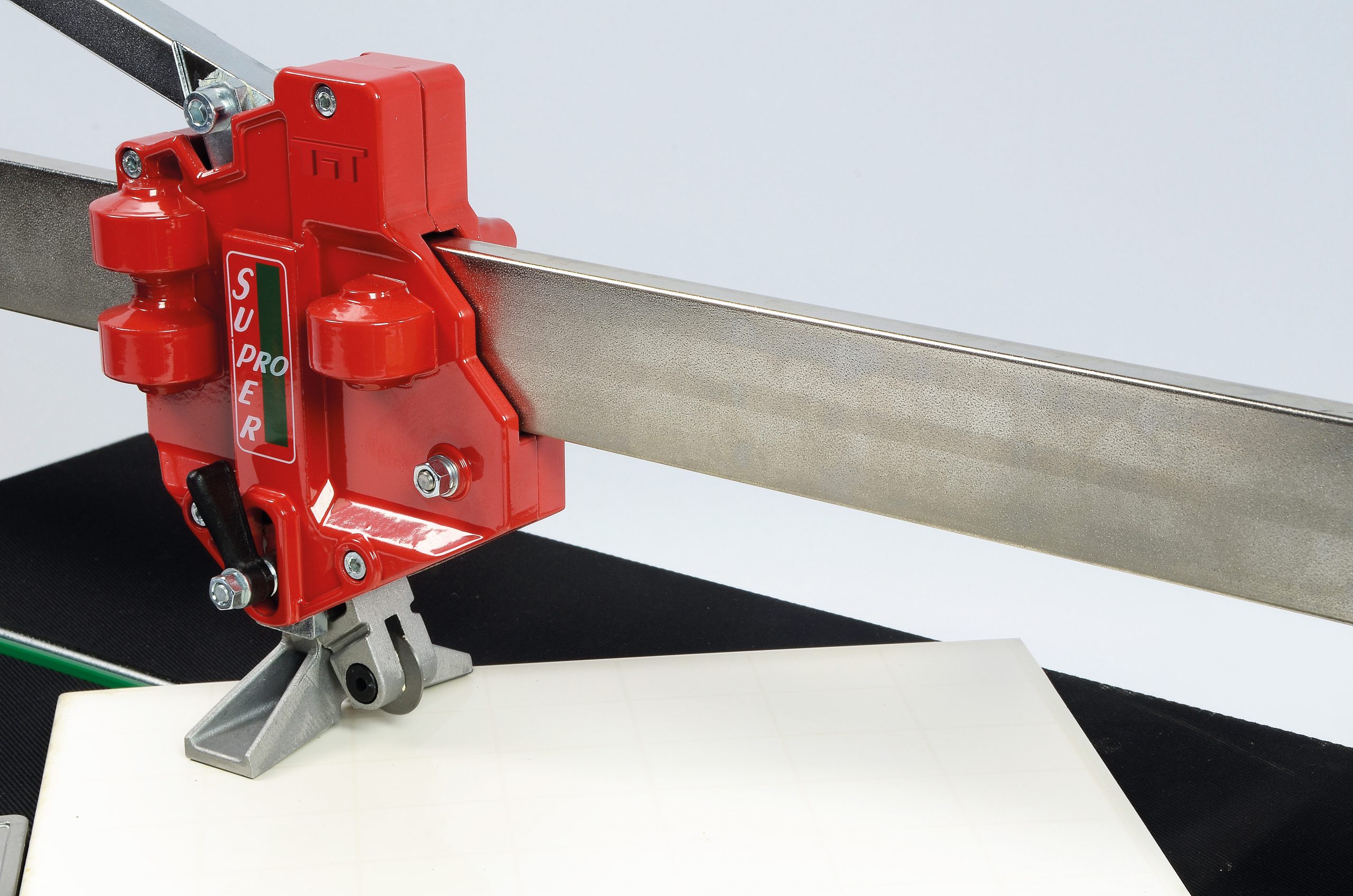 Super Pro 750 rankinės plytelių pjovimo staklės