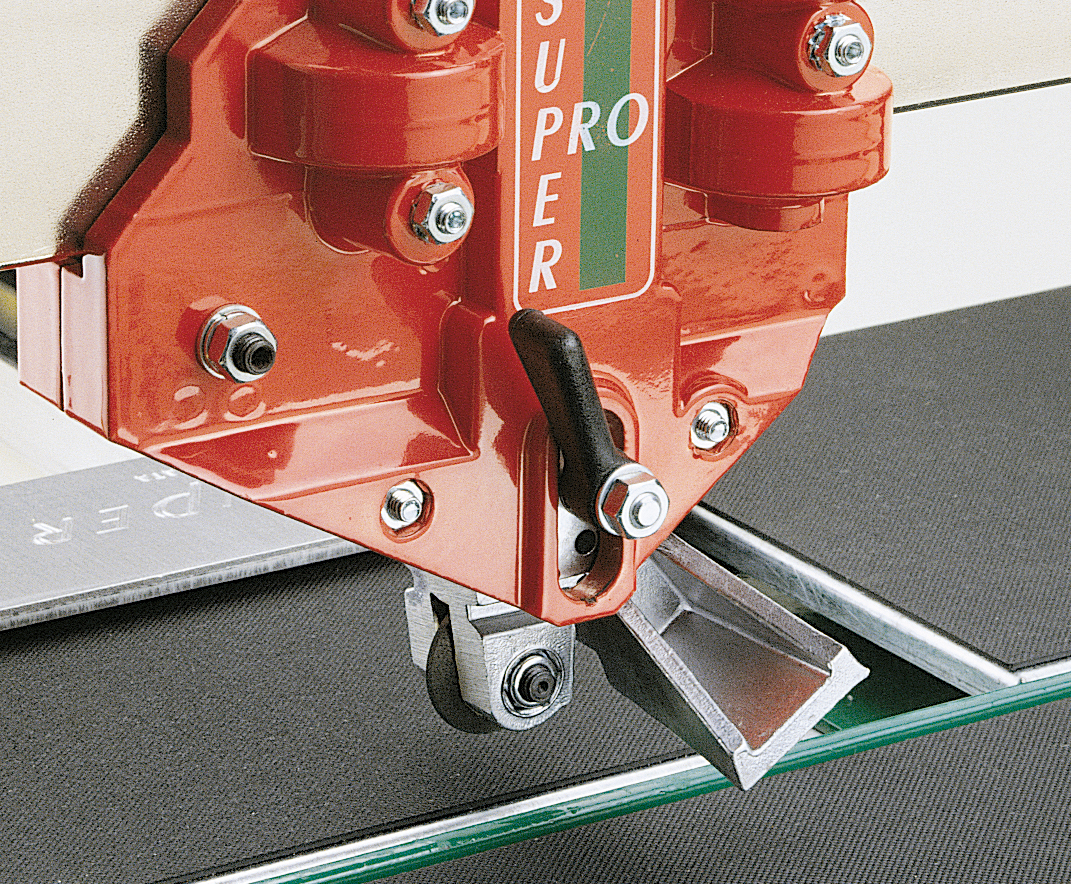 Super Pro 750 rankinės plytelių pjovimo staklės