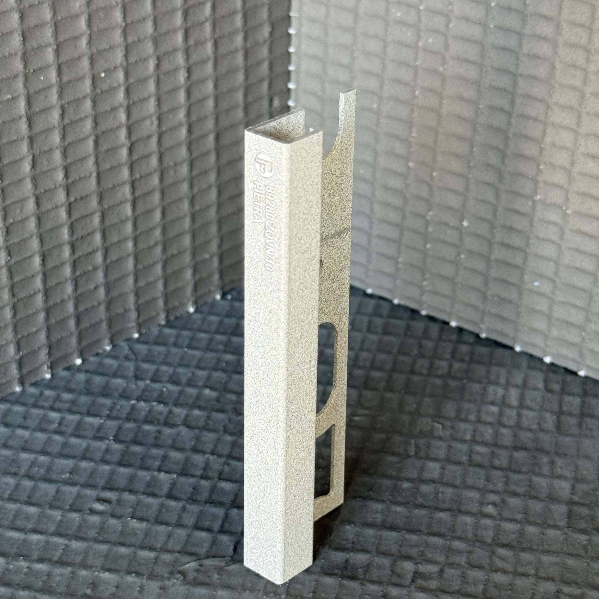 Aliuminis STONE, Q forma, H8 - 12.5mm, L2700 mm