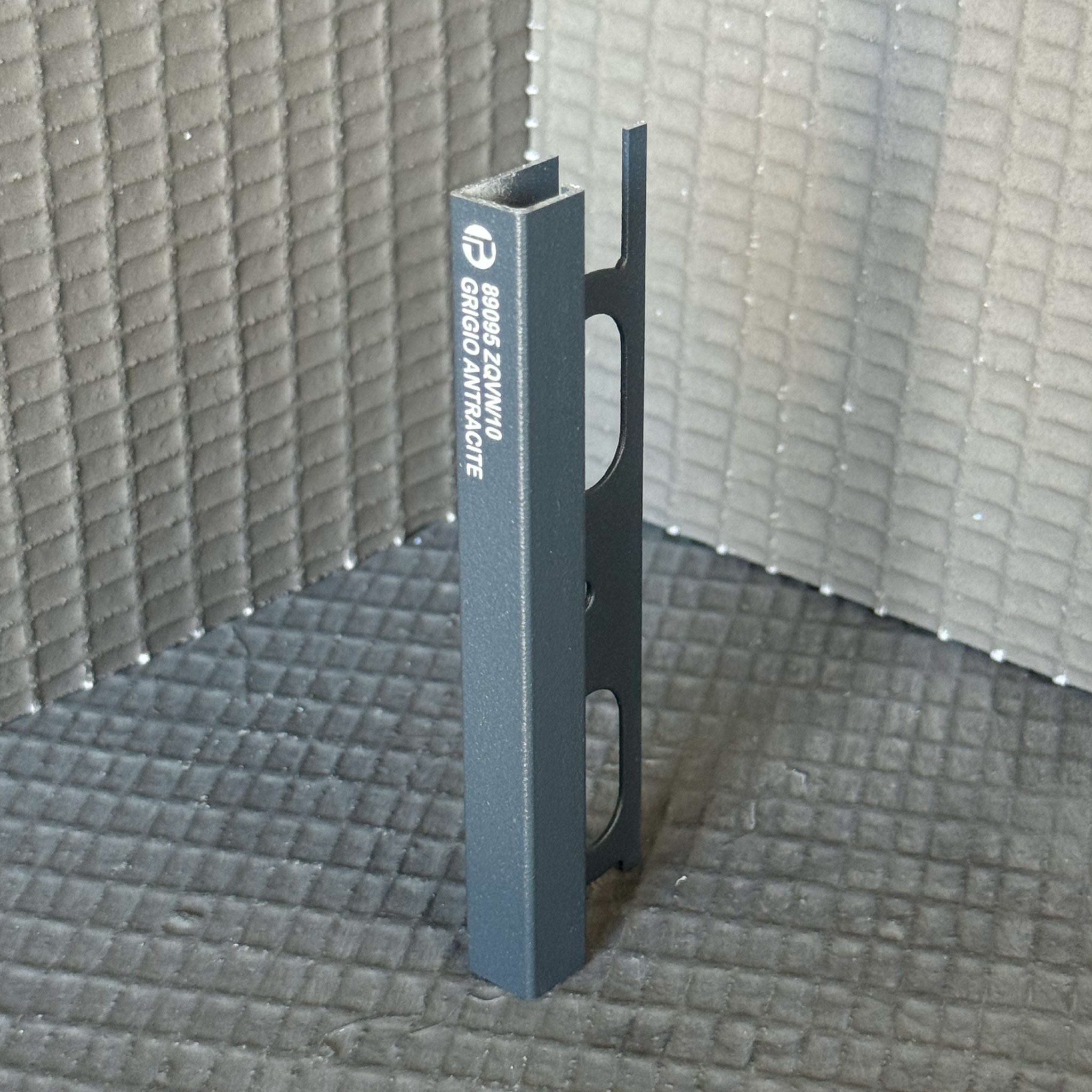 Aliuminis ANTHRACITE GREY, Q forma, H8 - 12.5mm, L2700 mm