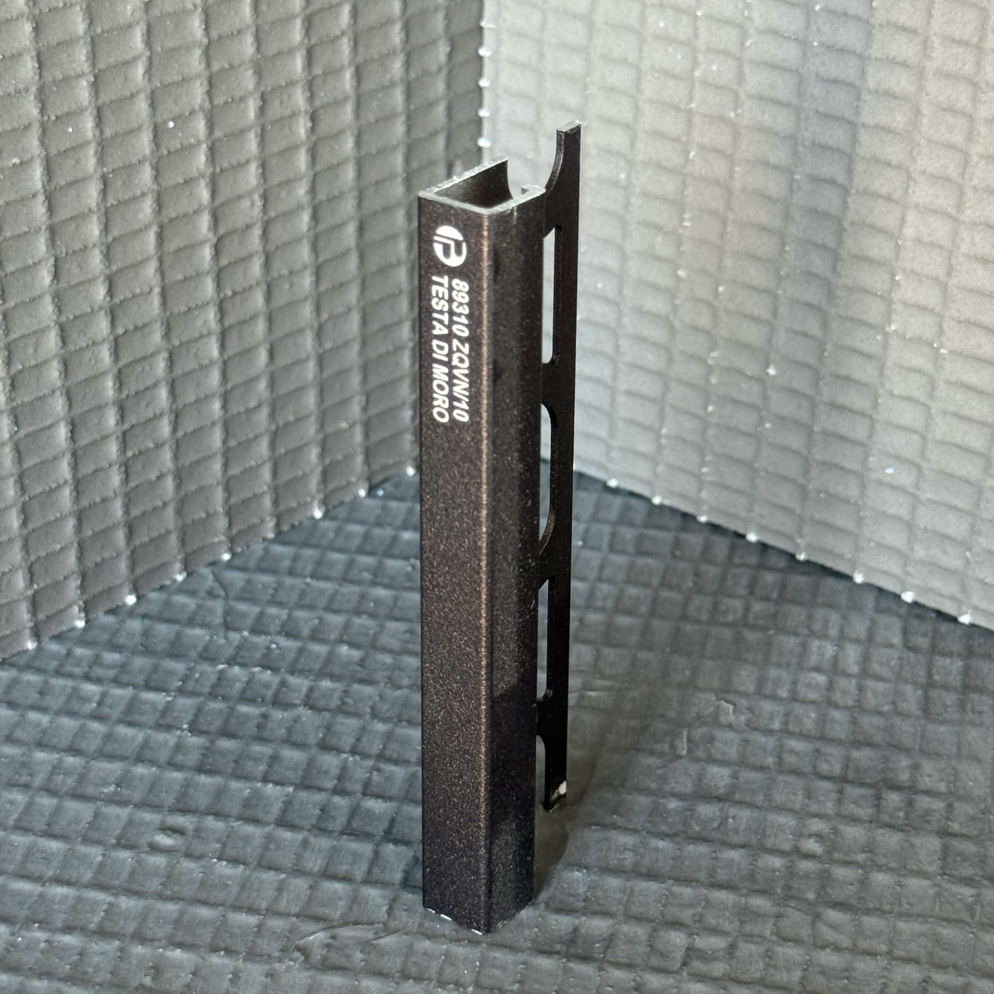 Aliuminis DARK BROWN, Q forma, H8 - 12.5mm, L2700 mm