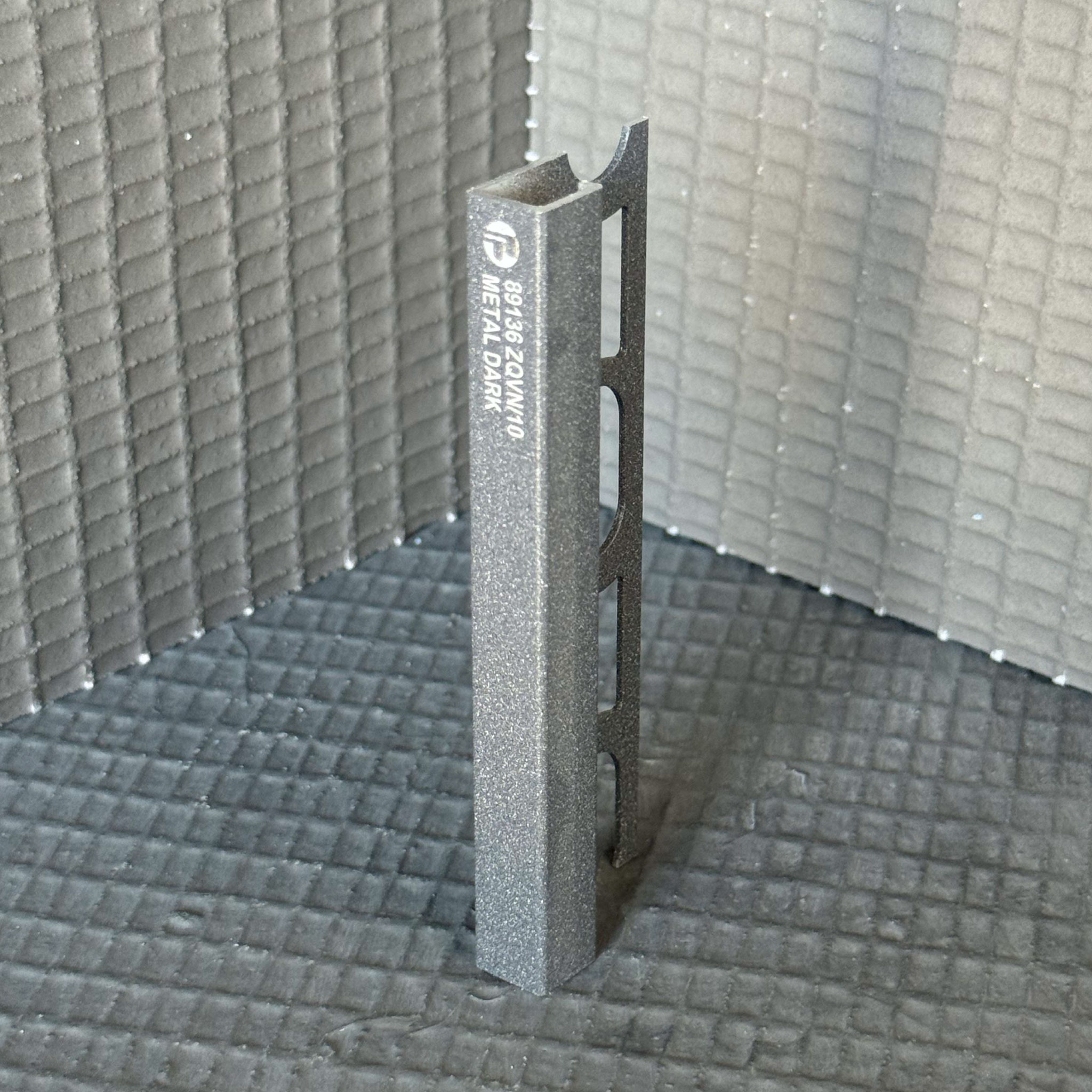 Aliuminis METAL DARK, Q forma, H10 - 12.5mm, L2700 mm