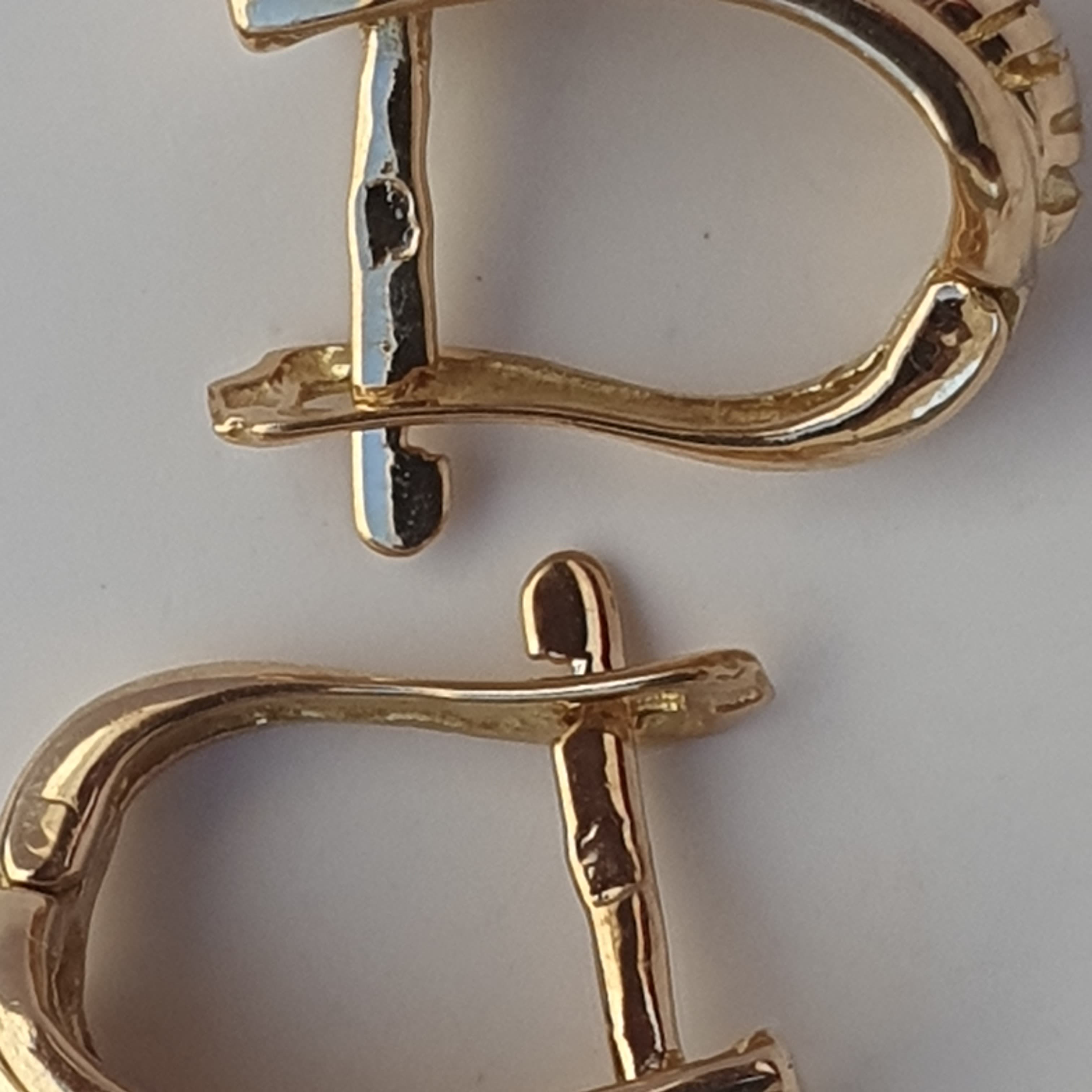 'D' shaped Earrings