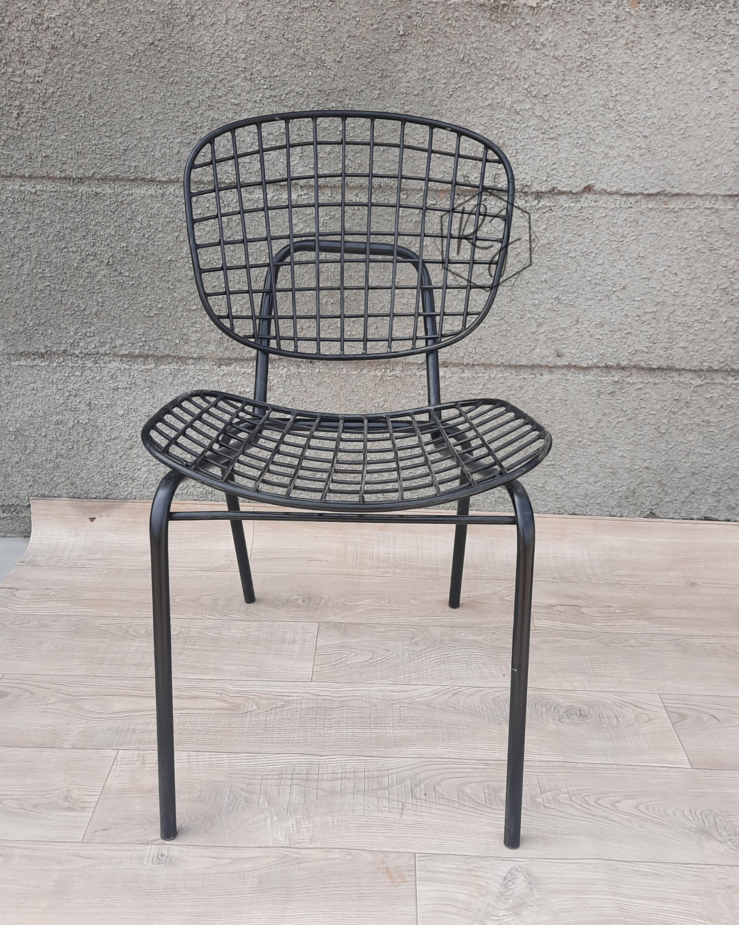 Modern Wire Mesh Chair