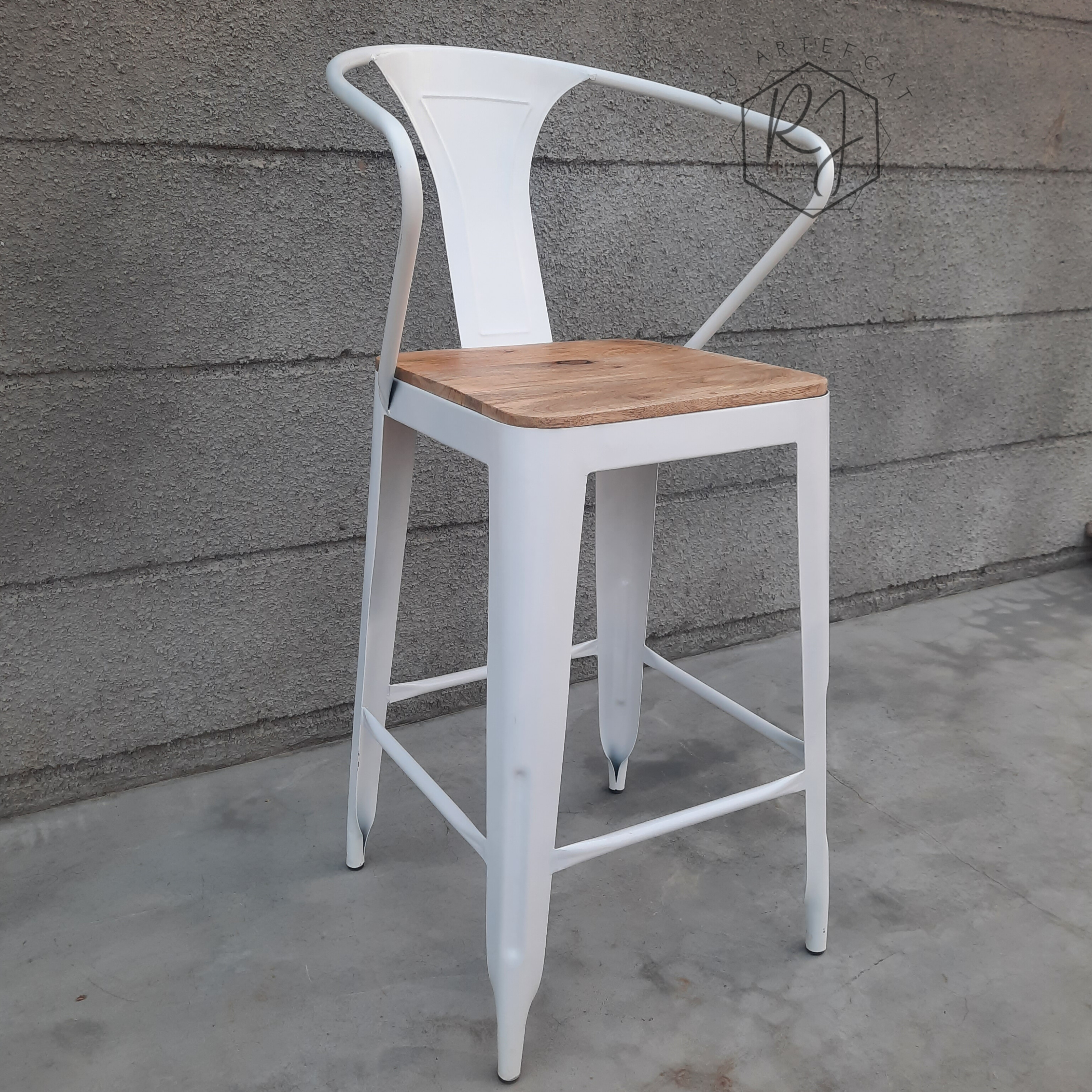 Metal Bar Stool with Wooden Seat