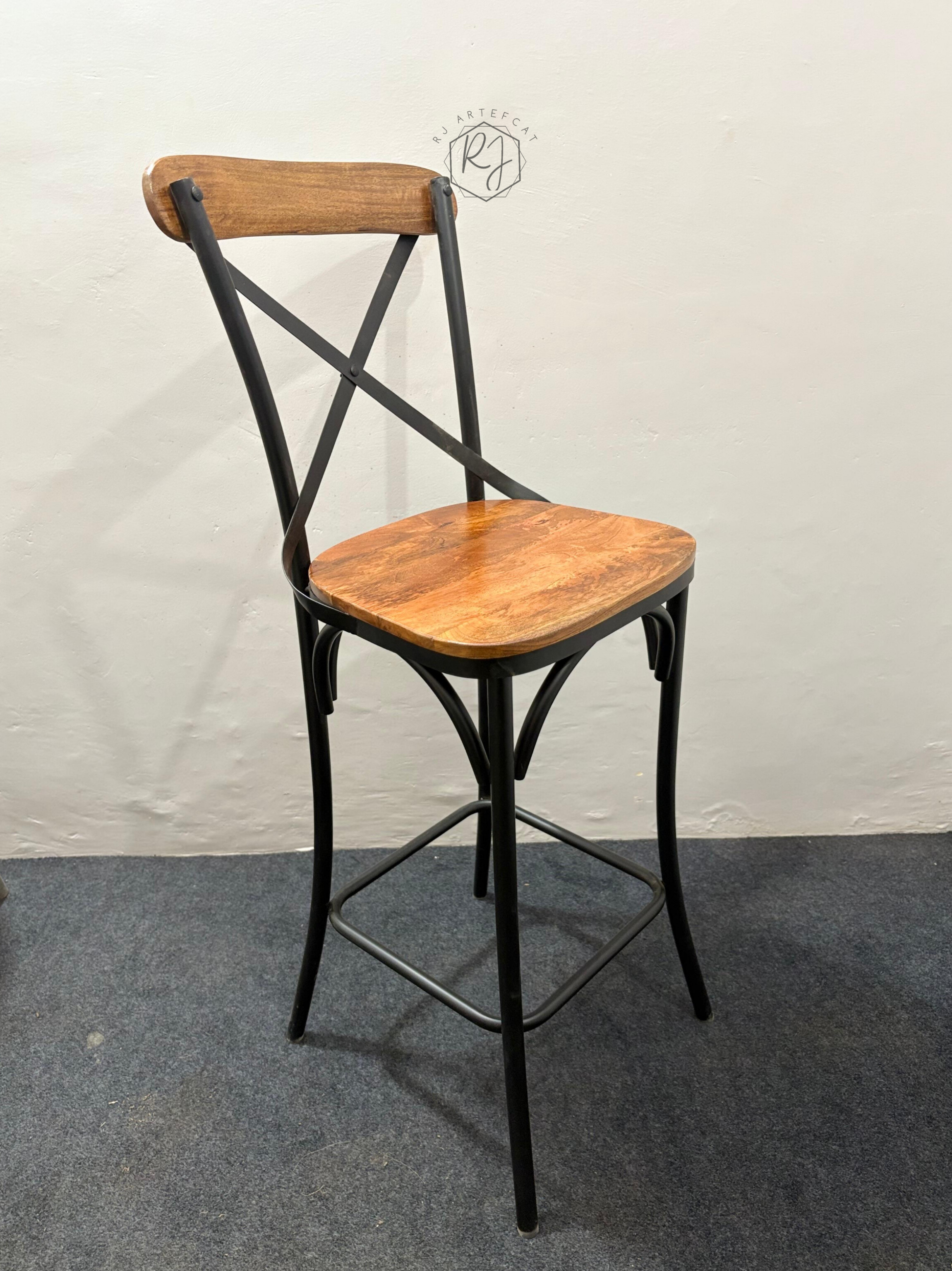 Wooden and metal bar stool