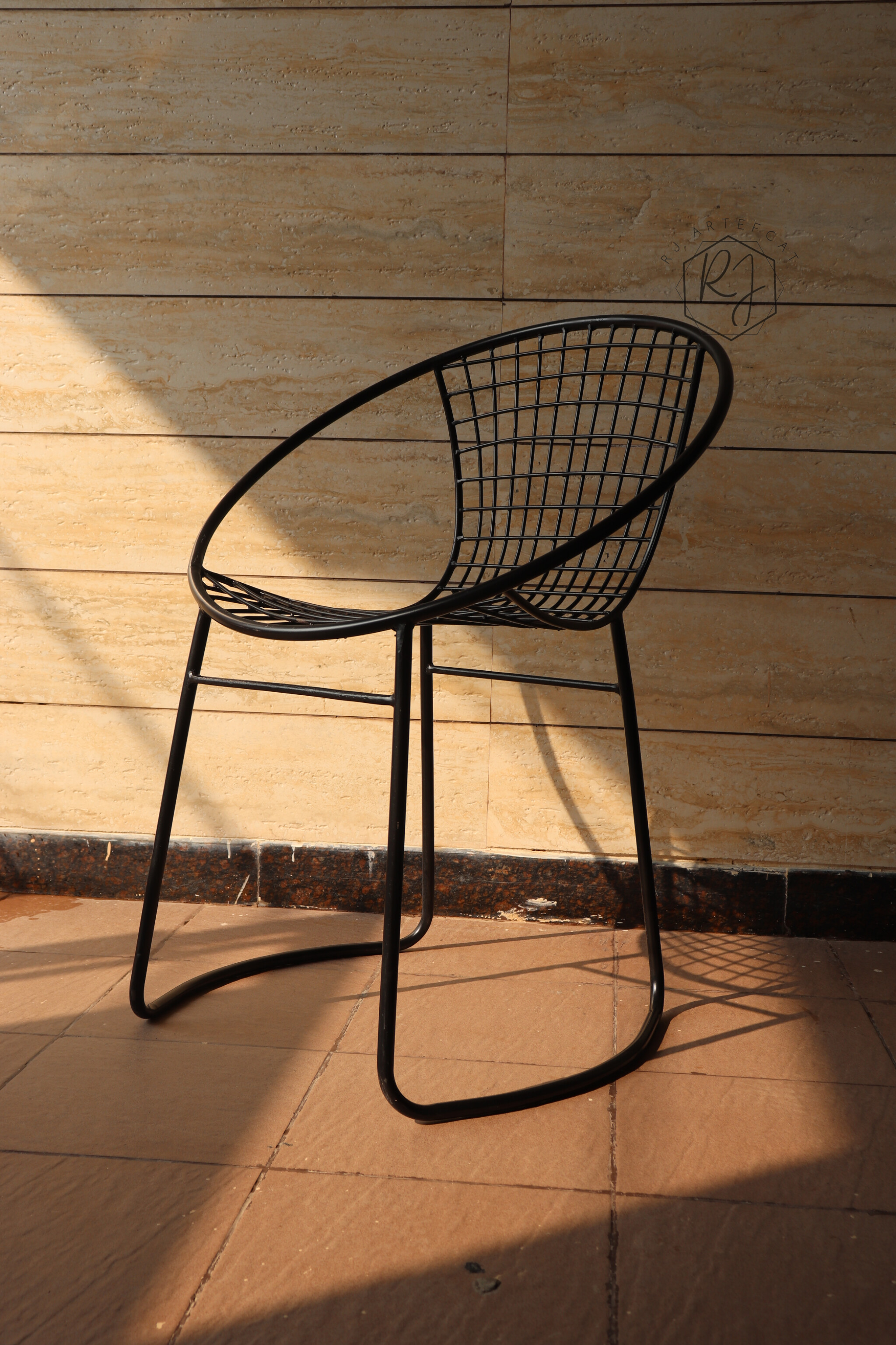 Modern Metal Wireframe Chair