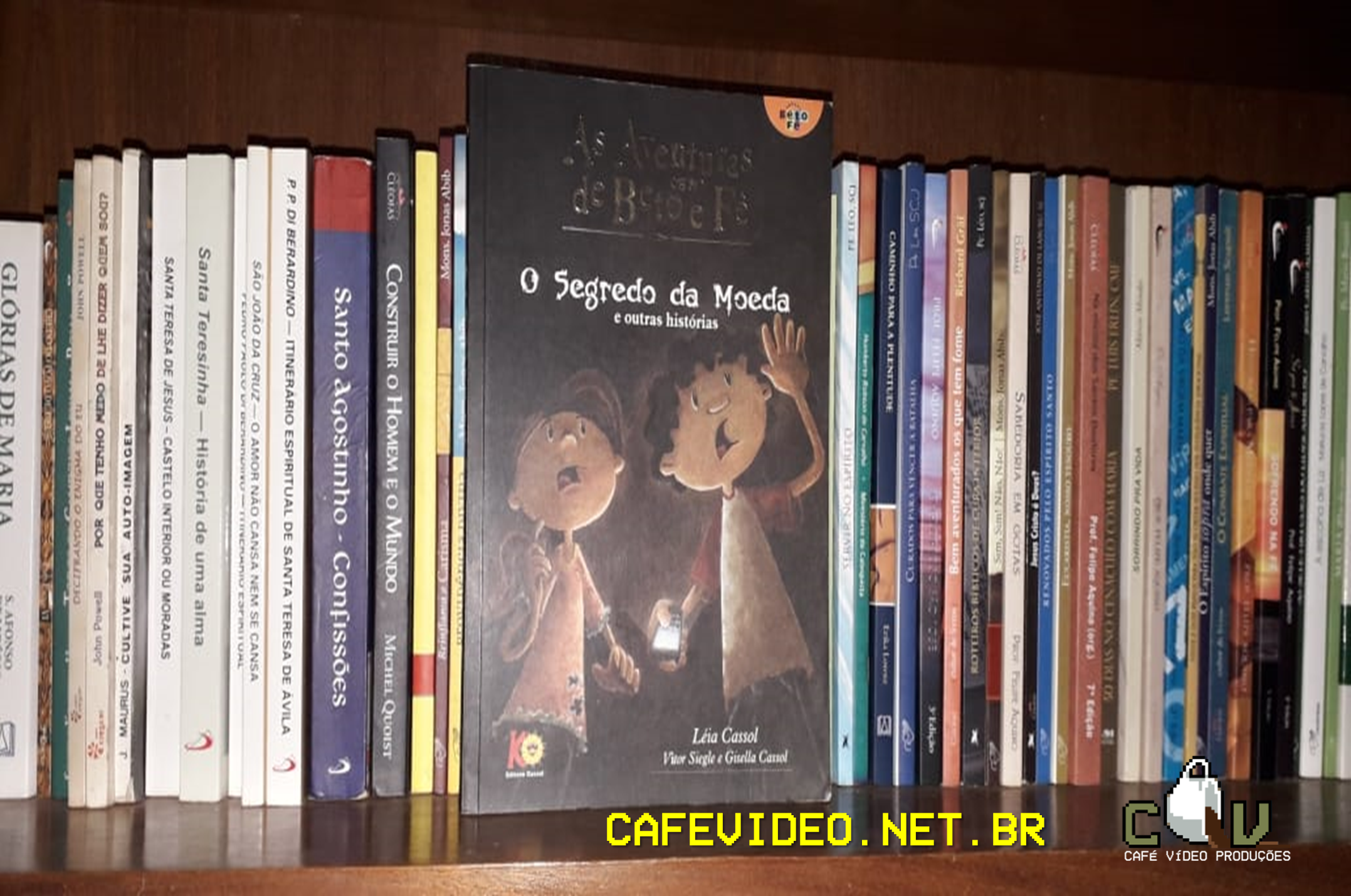 Livro "As Aventuras de Beto e Fê - O Segredo da Moeda"