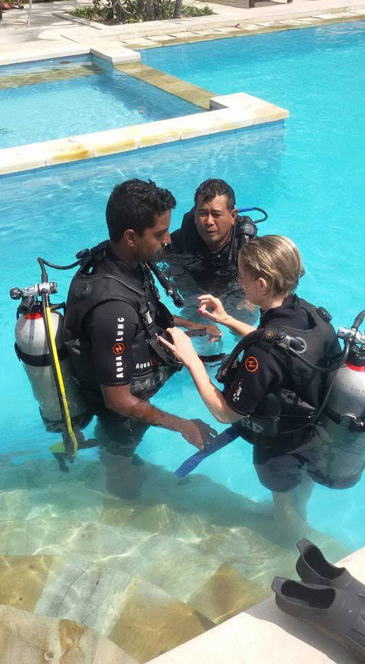 Intro Dive, Pool Practice Discover Scuba Dive