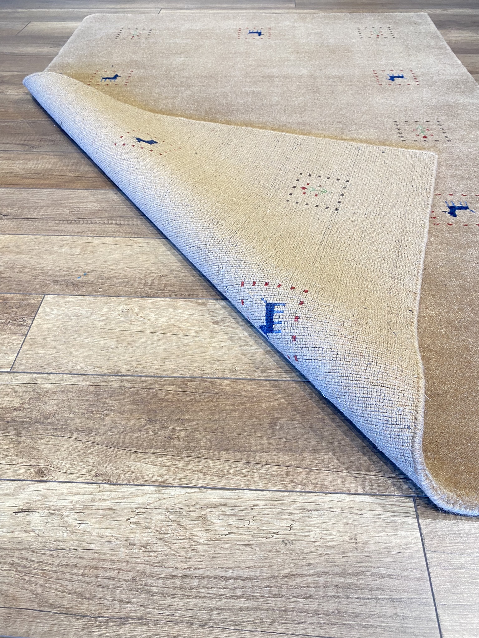 Handwoven Beige Gabbeh Rug 4x6Ft