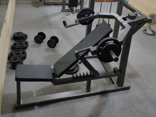 Incline Bench Press Machine