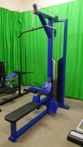 Lat Pulldown Machine