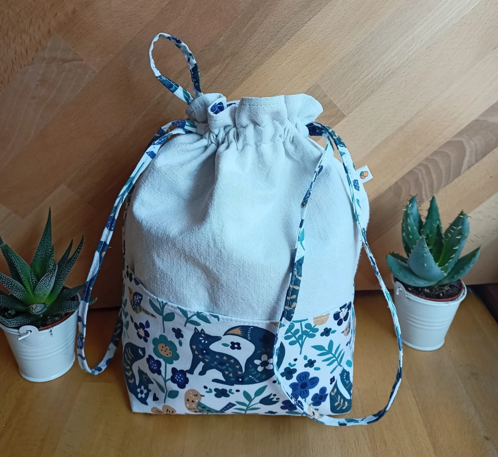 Pochon, sac cadeau 0 déchet, sac à doudou, sac à goûter, en cretonne et lin, renard bleu et porte-carte