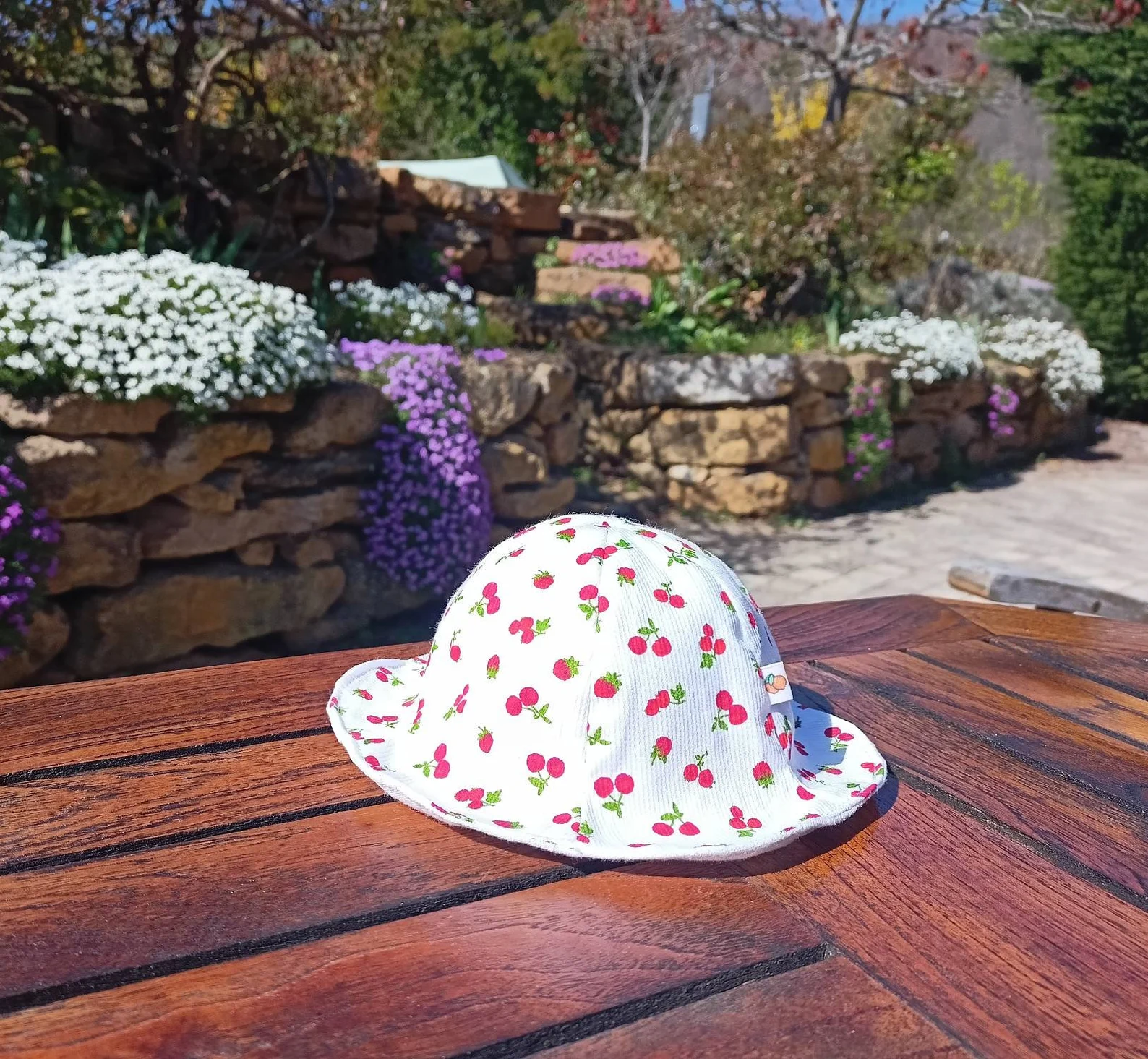 Robe bébé, enfant, en piqué de coton imprimé cerises