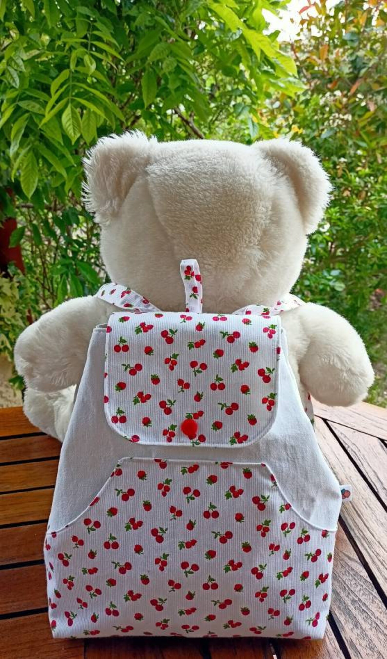 Sac à dos, sac à doudou, sac à goûter, en lin et piqué de coton Oeko tex imprimé cerises