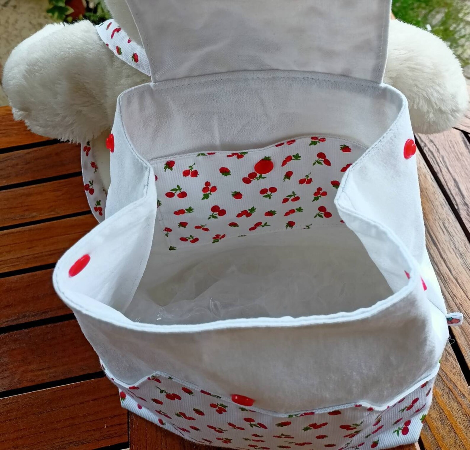 Sac à dos, sac à doudou, sac à goûter, en lin et piqué de coton Oeko tex imprimé cerises