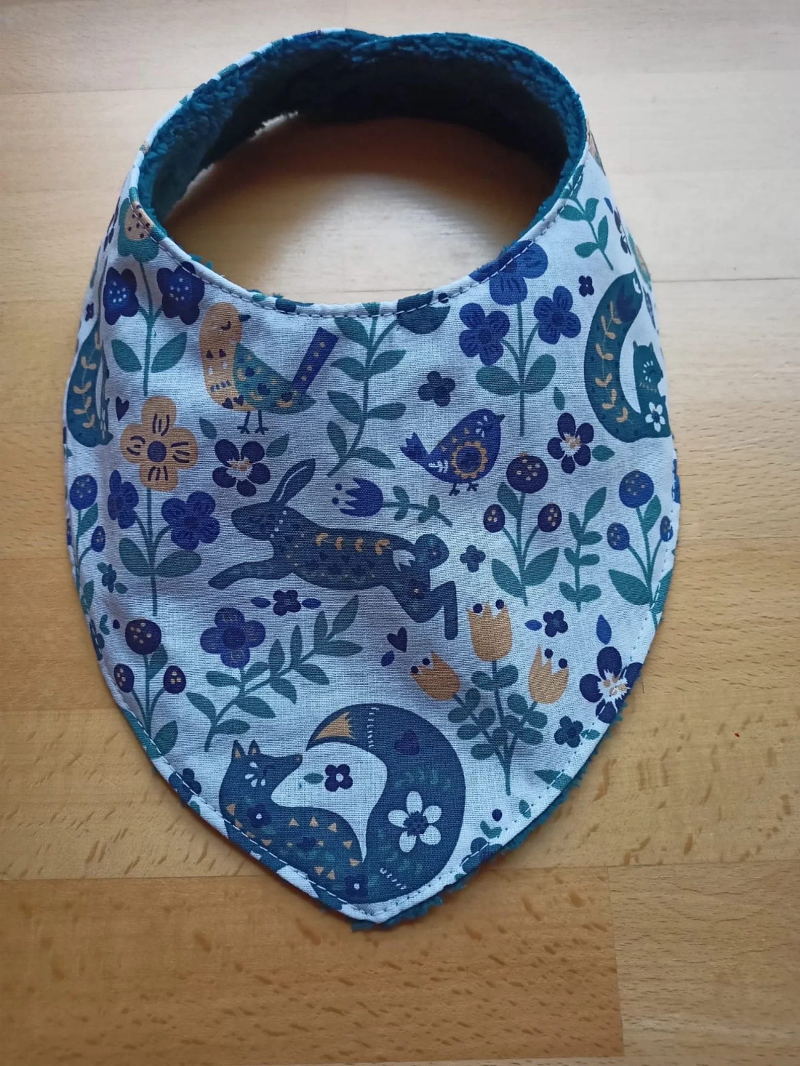Bavoir bandana en cretonne ou piqué de coton