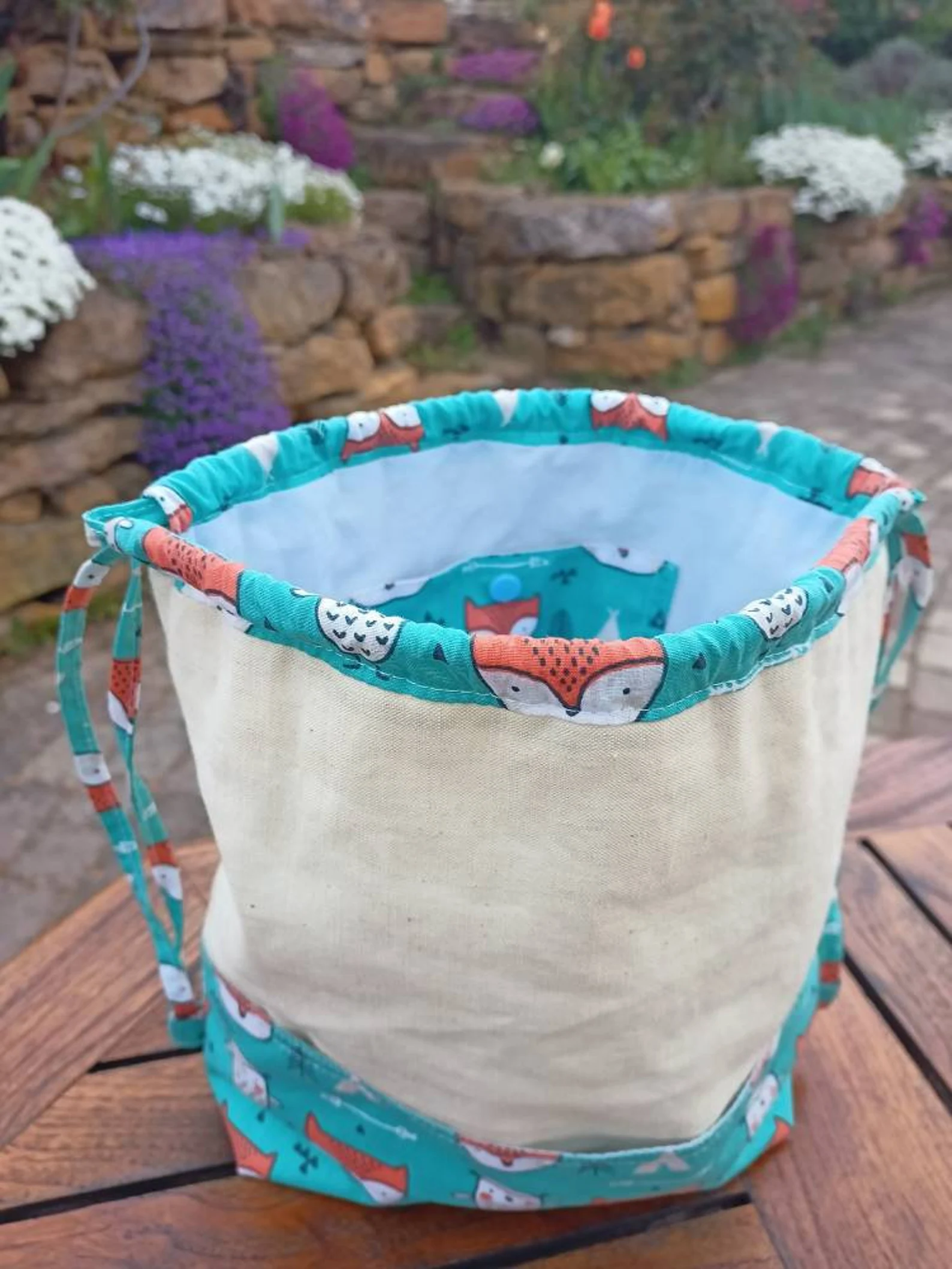 Pochon, sac cadeau 0 déchet, sac à doudou, sac à goûter, en lin et piqué de coton imprimé floral Oeko-tex