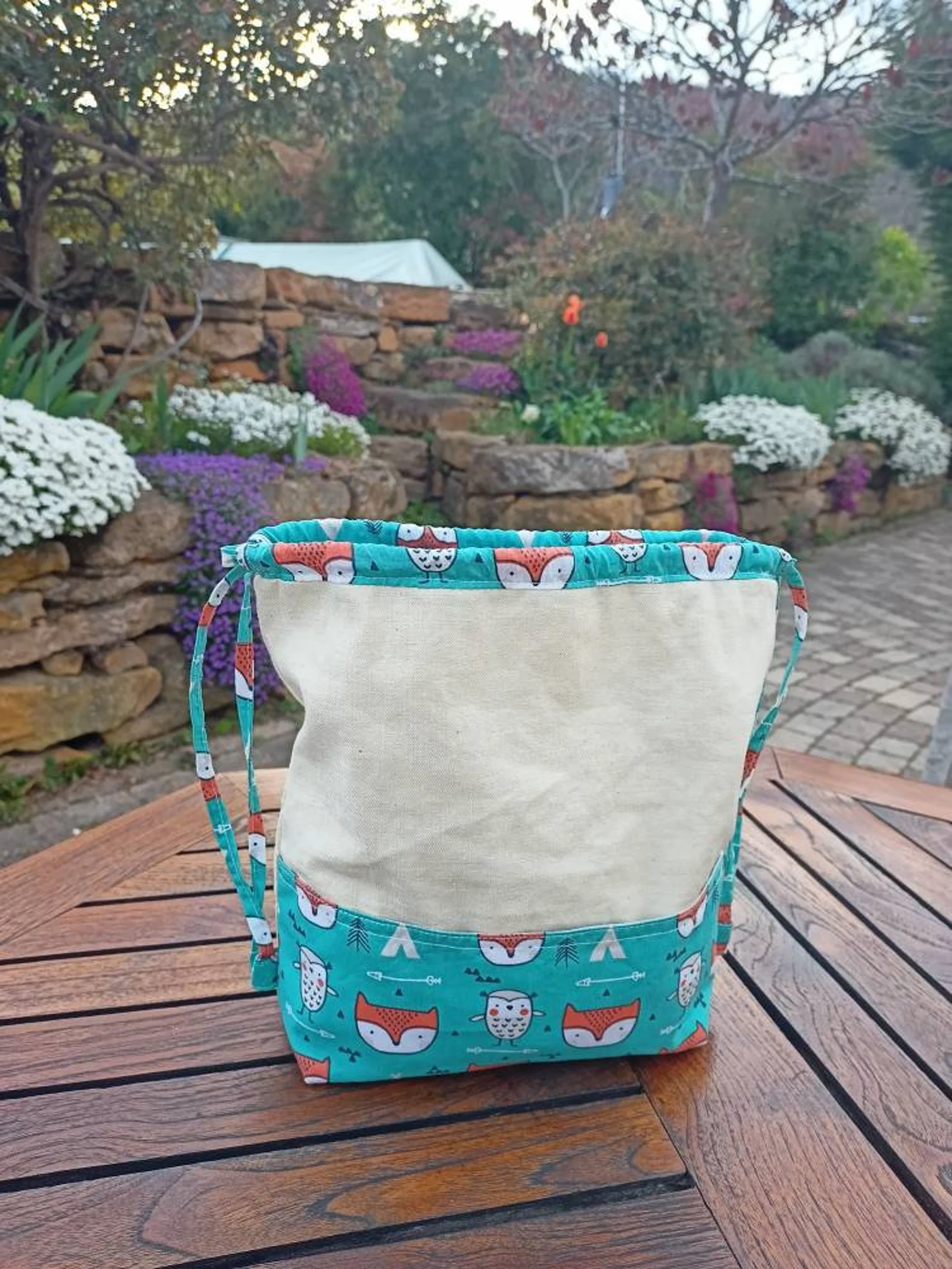 Pochon, sac cadeau 0 déchet, sac à doudou, sac à goûter, en lin et piqué de coton imprimé floral Oeko-tex