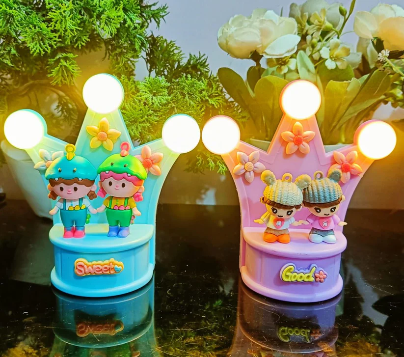 Cute Couple Showpiece with Lighting