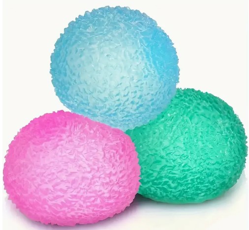 Gruoblėtas maigomas kamuoliukas