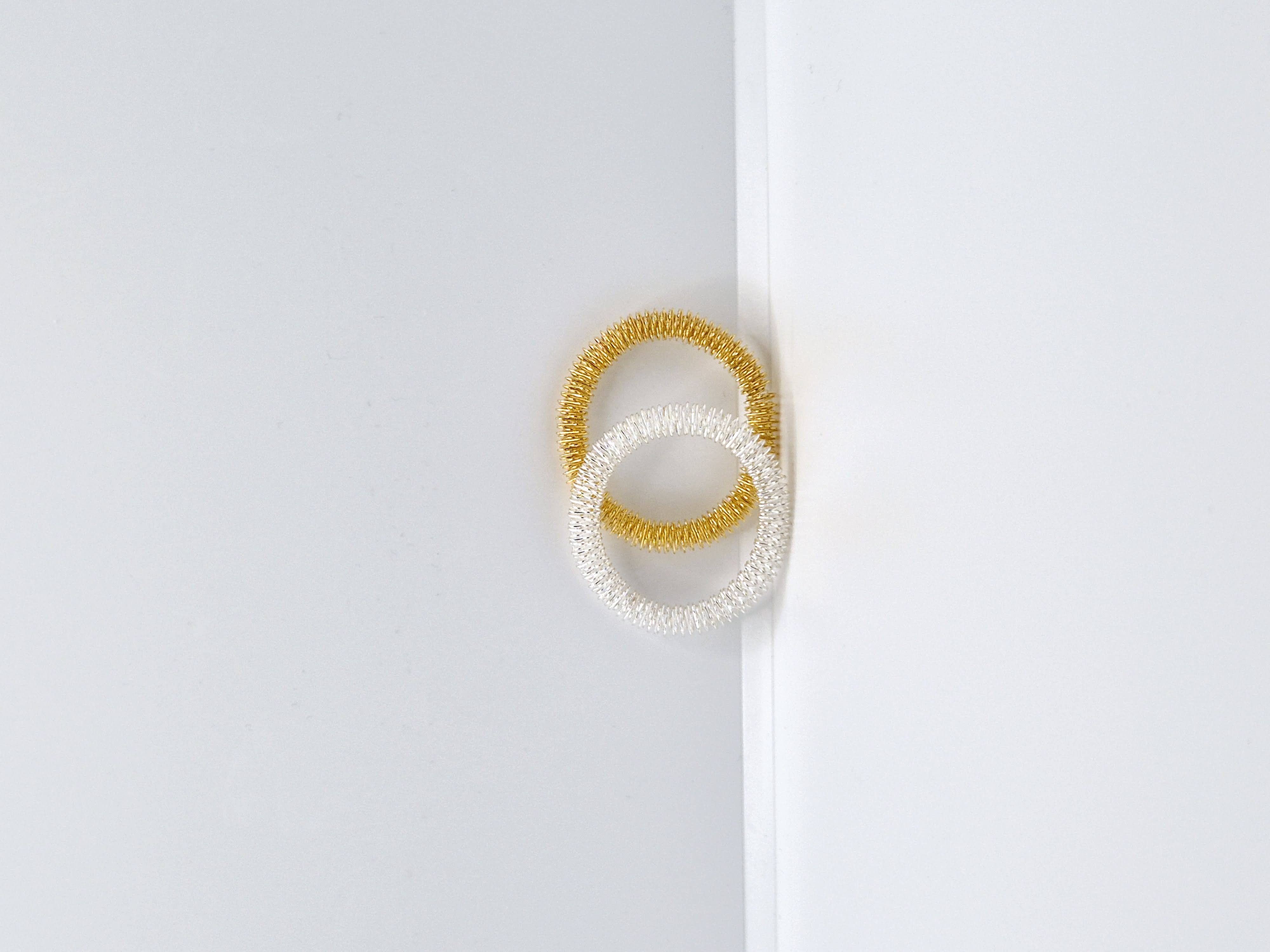 Masažuojanti apyrankė